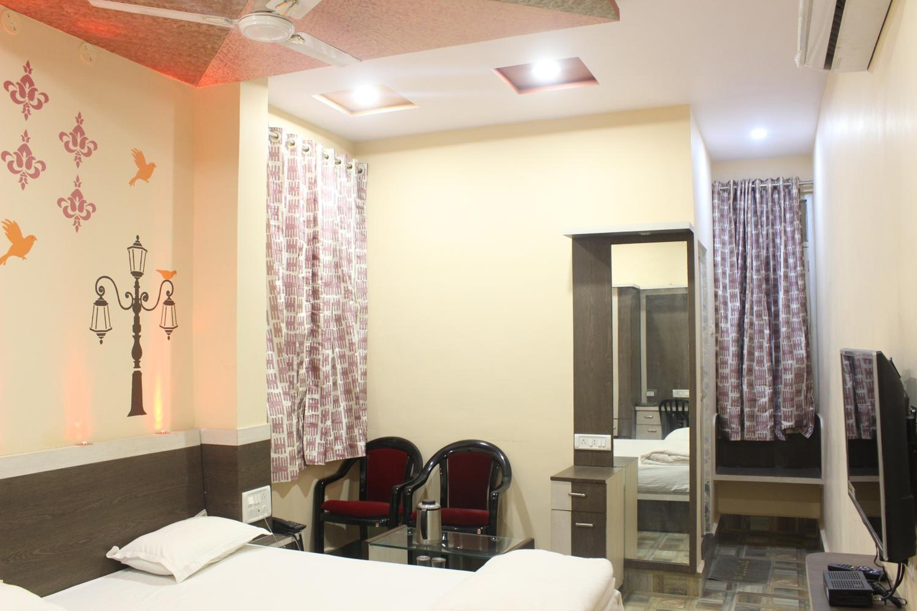 Deluxe Double Room photo 2