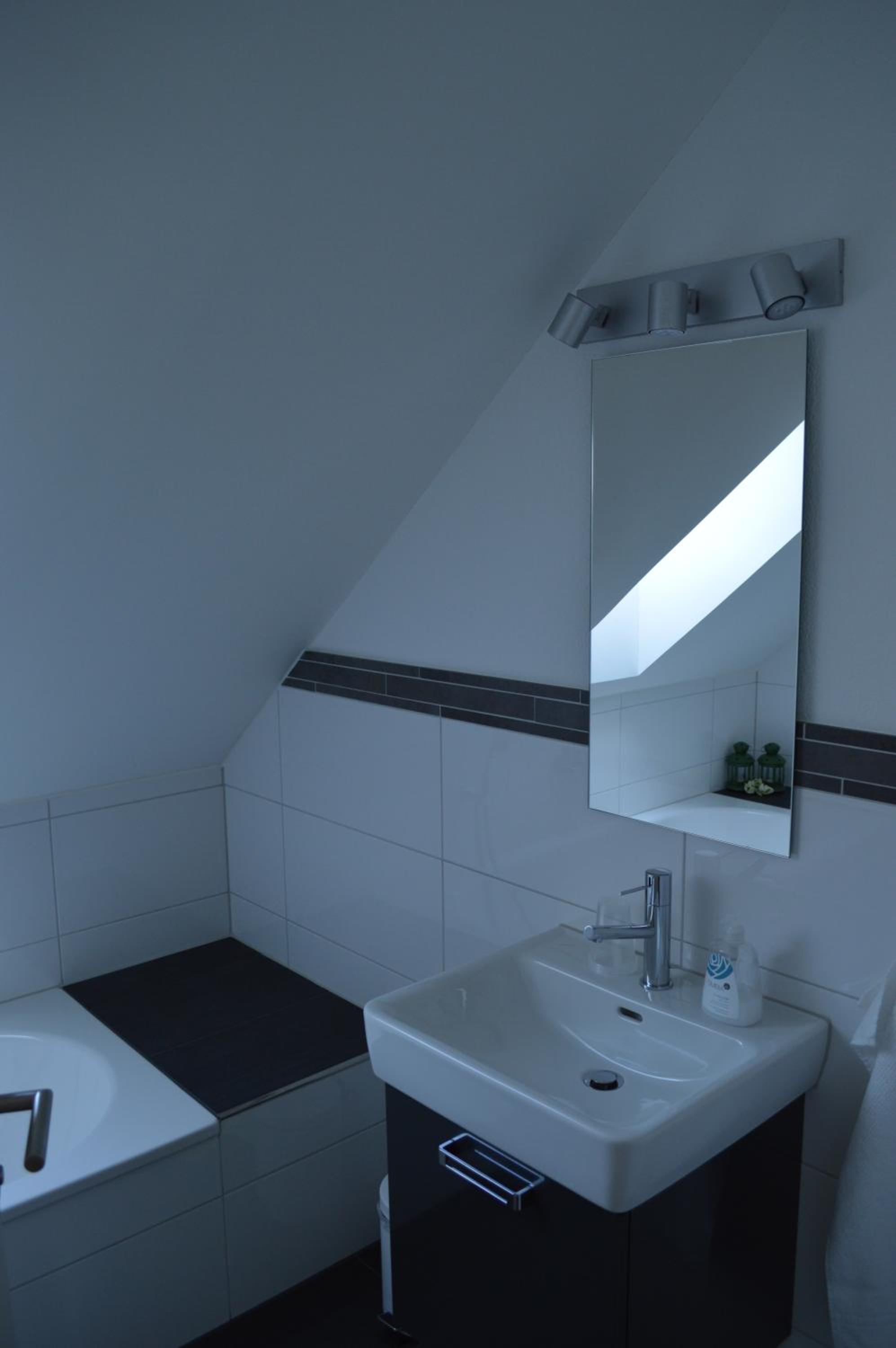 Double Room with Shared Bathroom photo 3