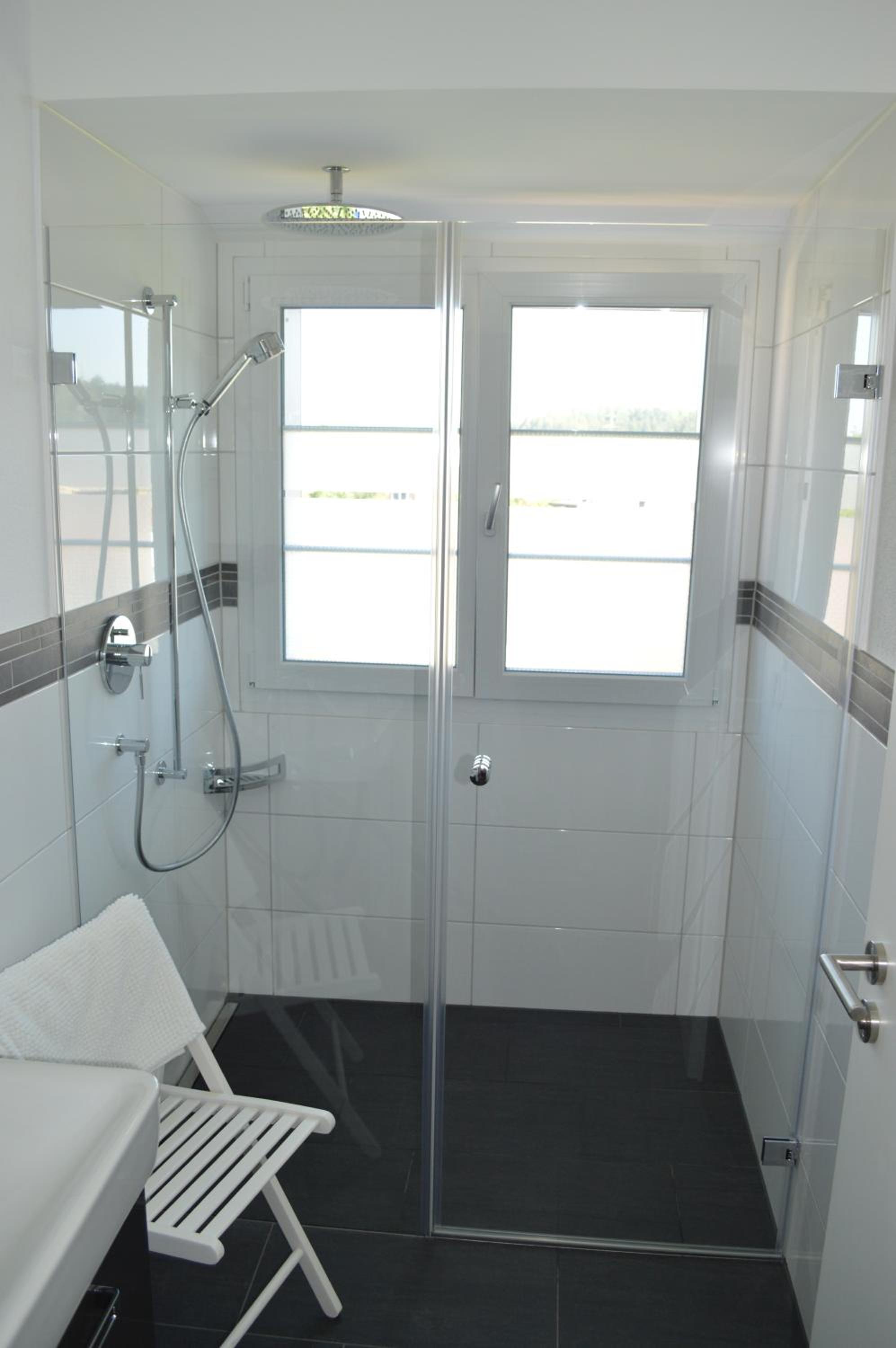 Single Room with Shared Bathroom photo 3