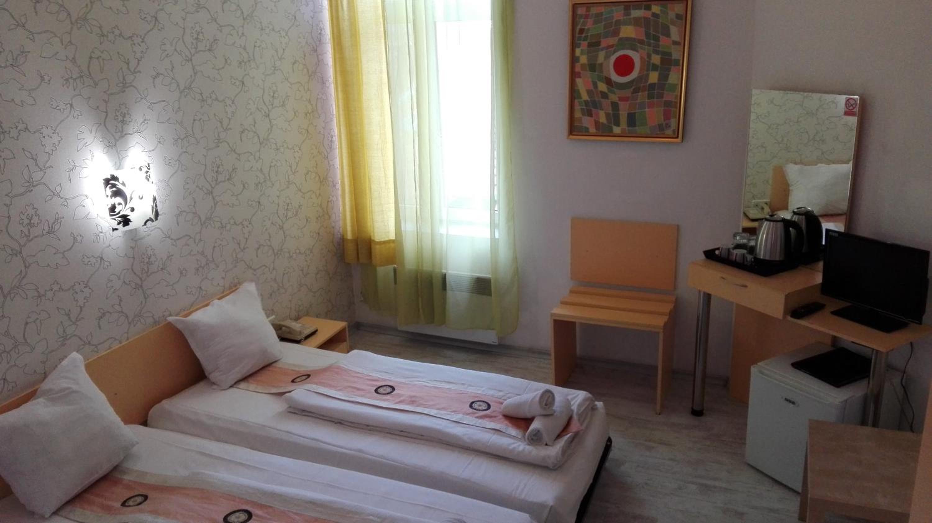 Double or Twin Room - Photo 3