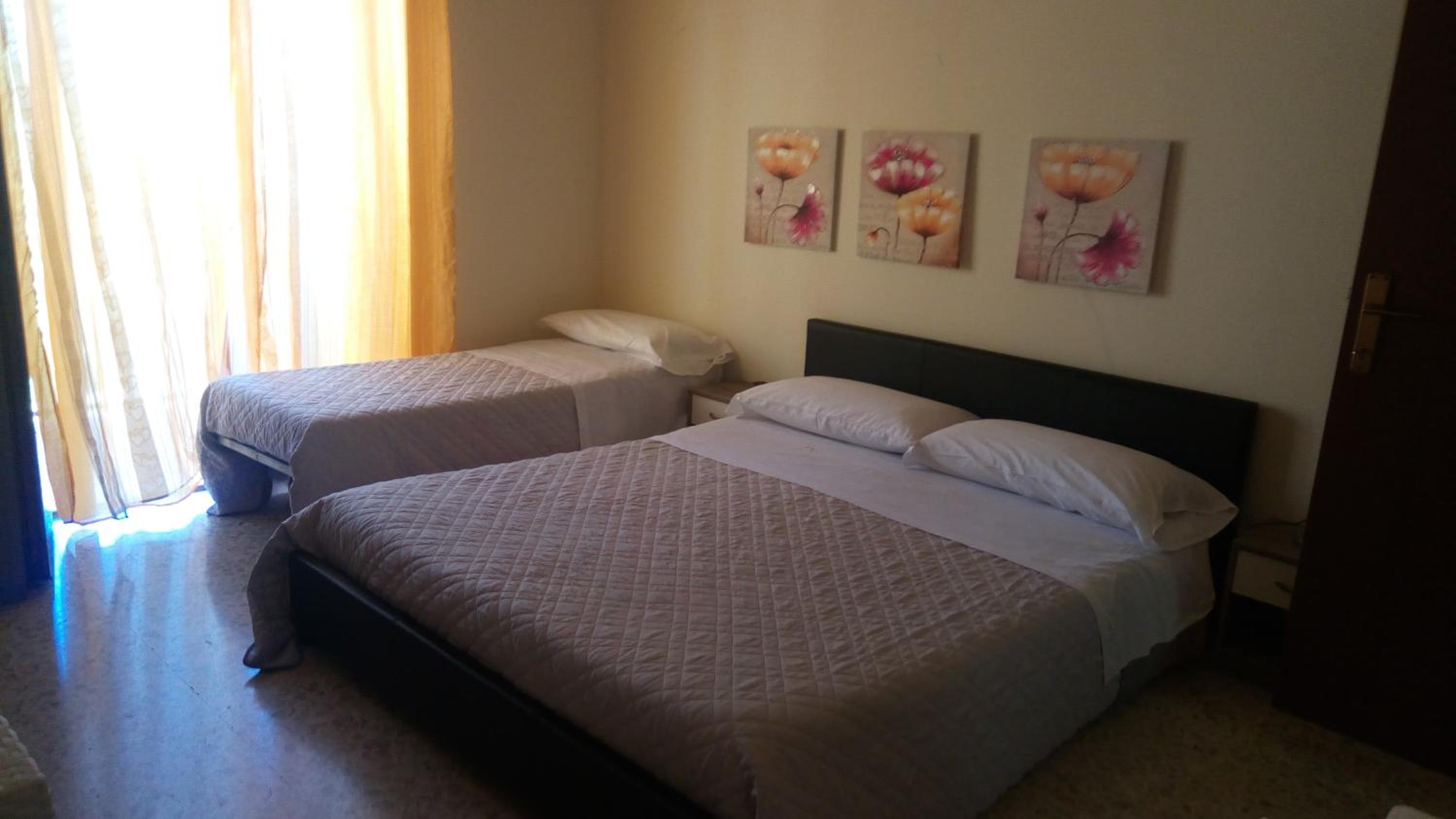 Triple Room with Private Bathroom photo 3