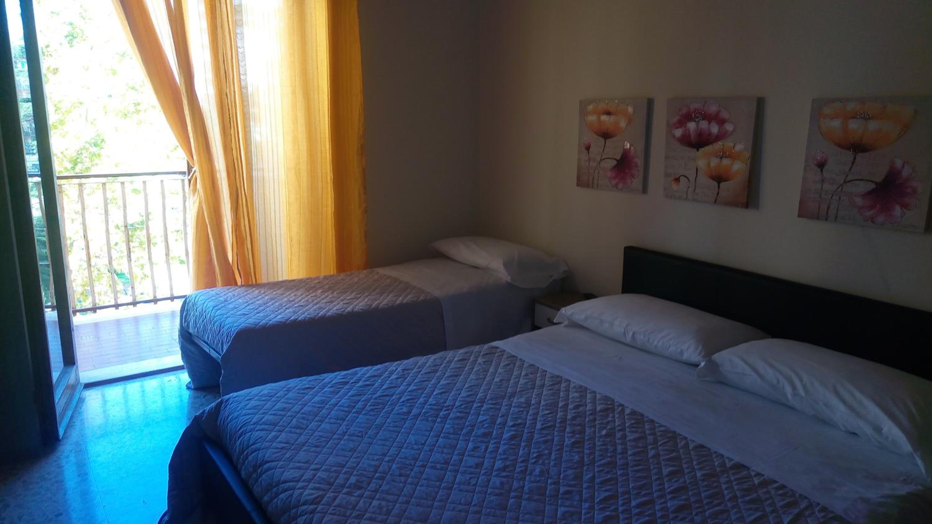 Triple Room with Private Bathroom photo 1