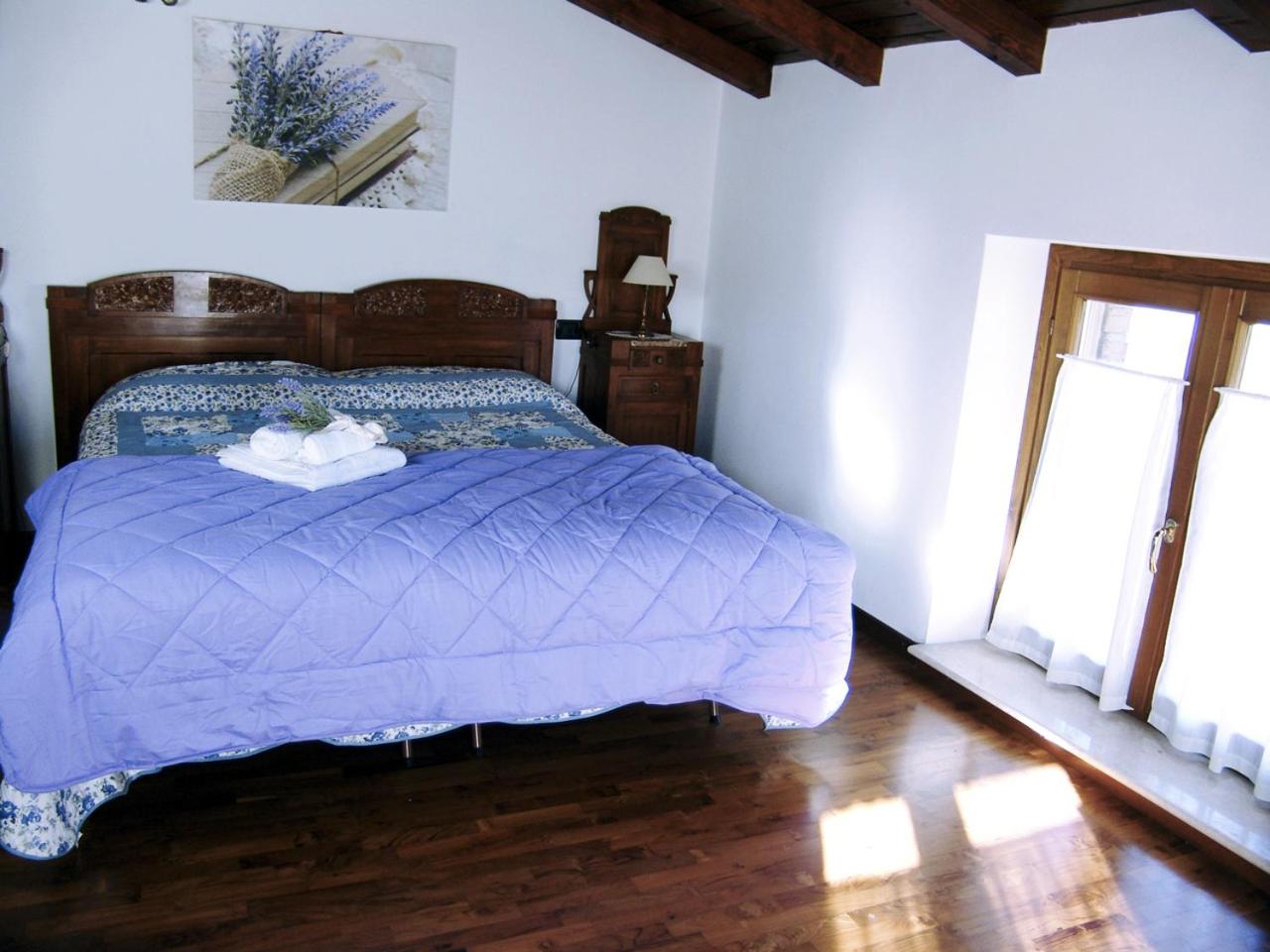 Quadruple Room with Private Bathroom photo 1
