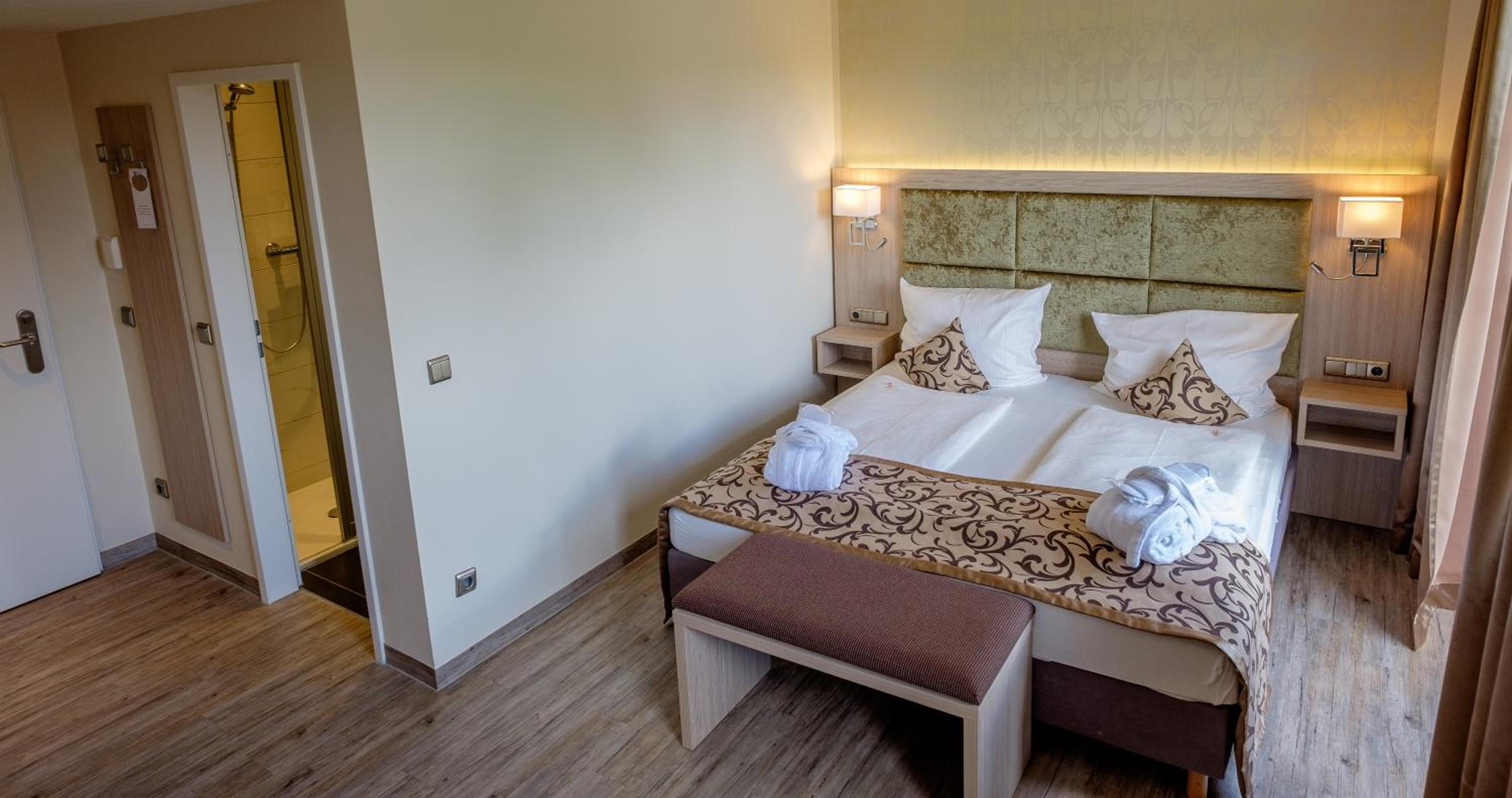 Comfort Double Room with Balcony - Photo 4
