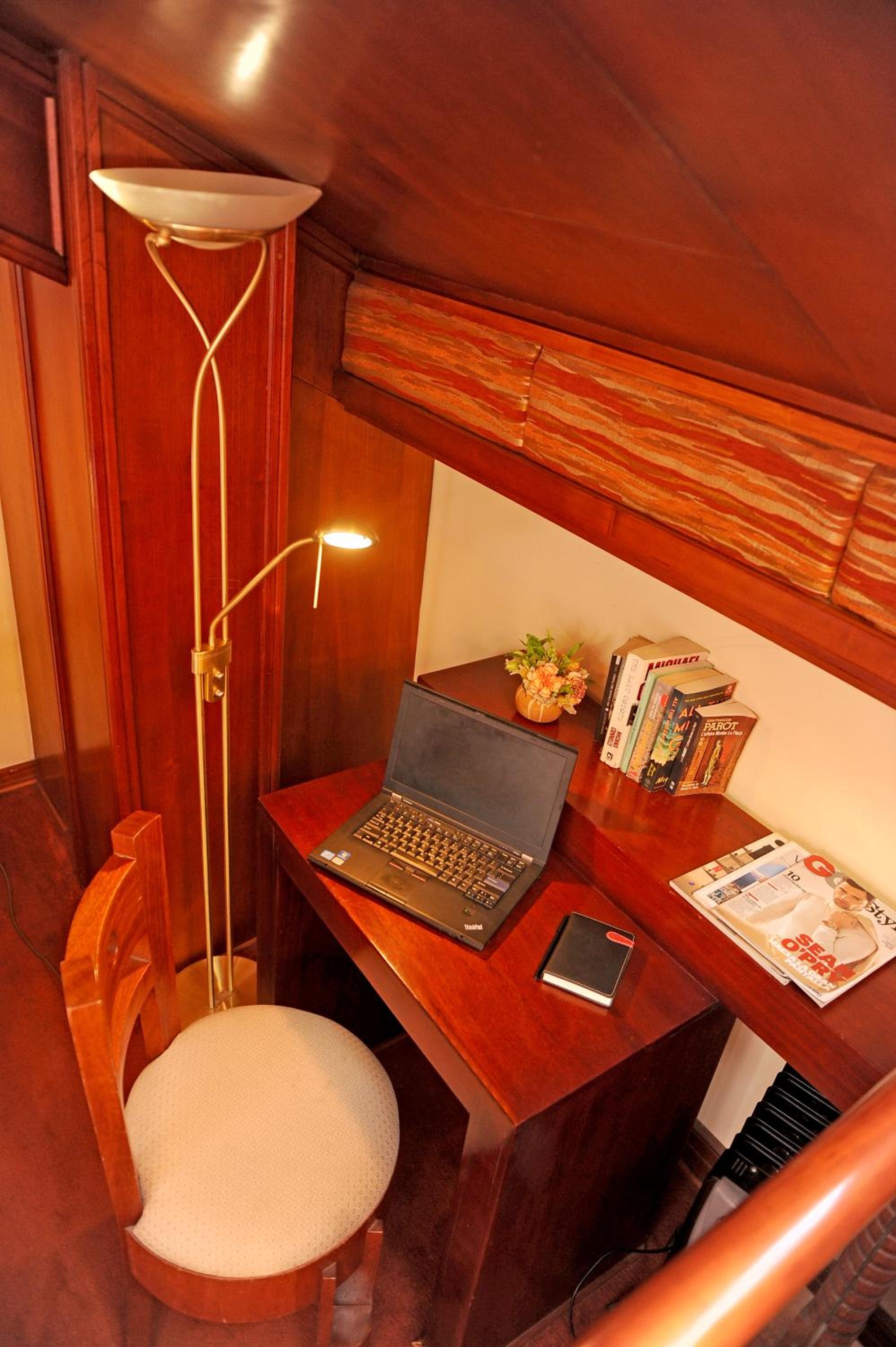 Suite with Jacuzzi photo 3