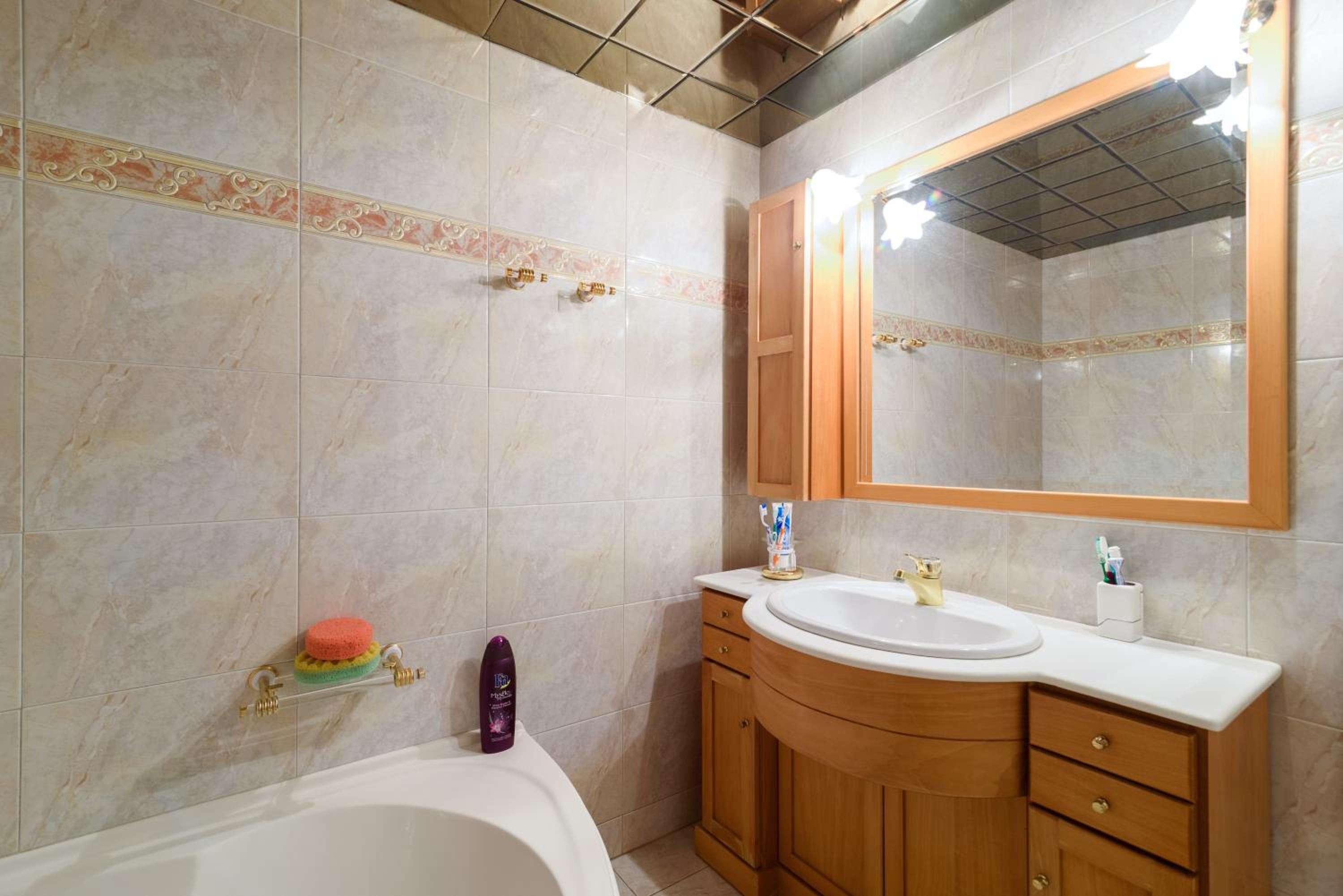 Three-Bedroom Villa - Photo 3
