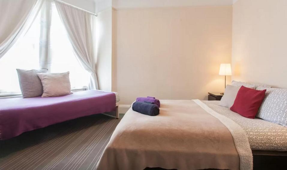 Quadruple Room with Shared Bathroom photo 3