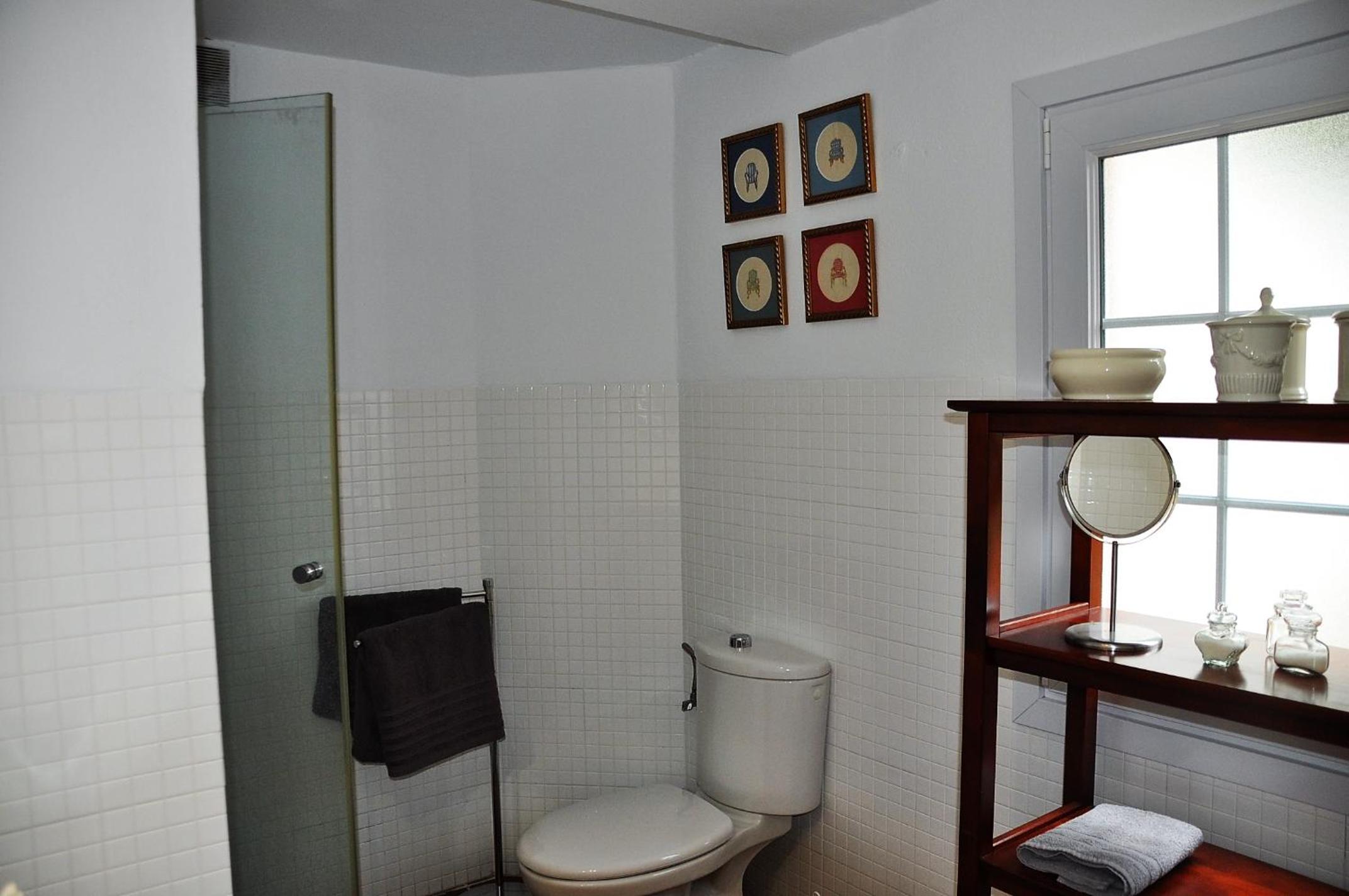 One-Bedroom House - Photo 22