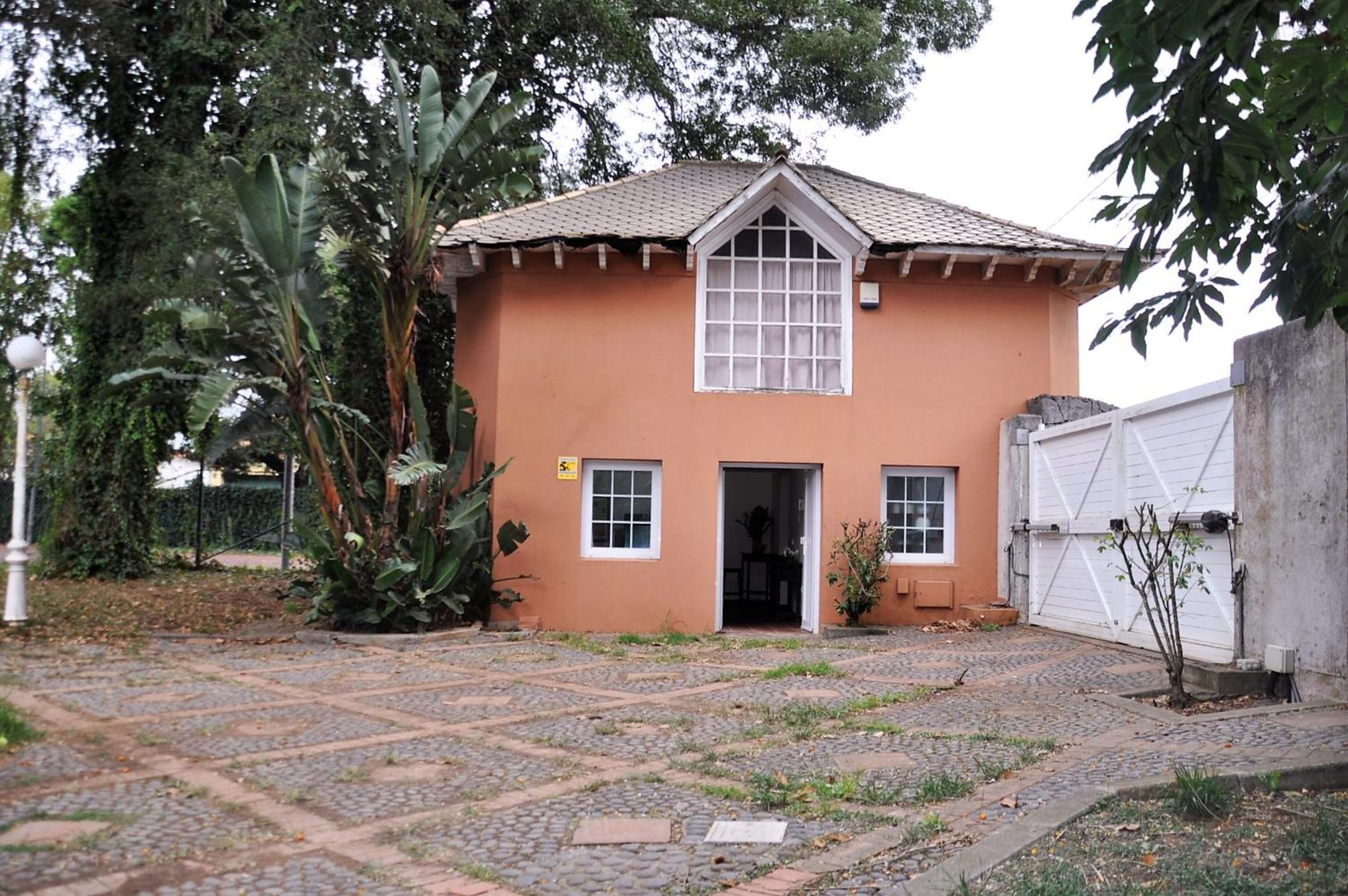 One-Bedroom House - Photo 10