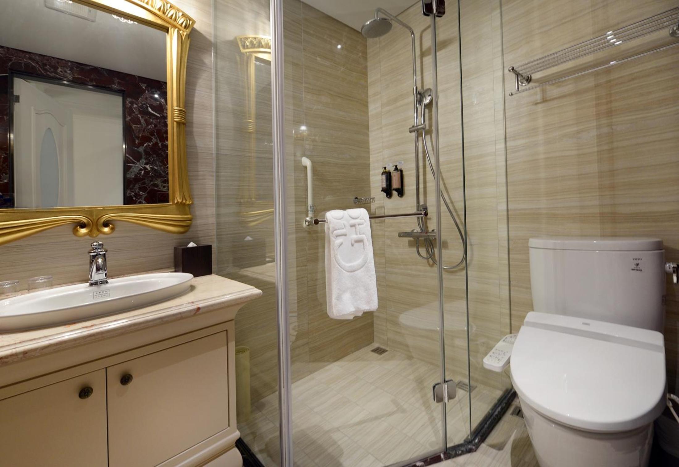 Standard Double Room - Photo 4