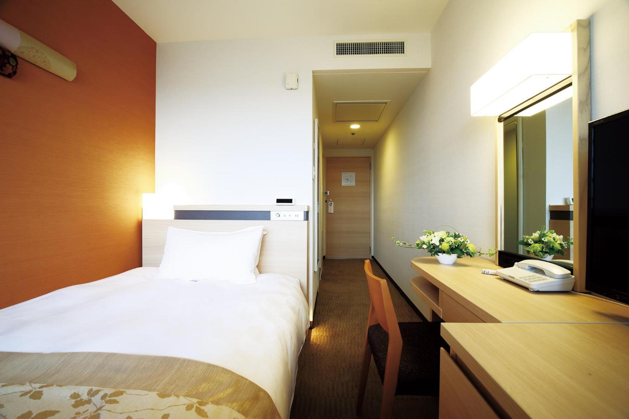 Single Room - Smoking photo 1
