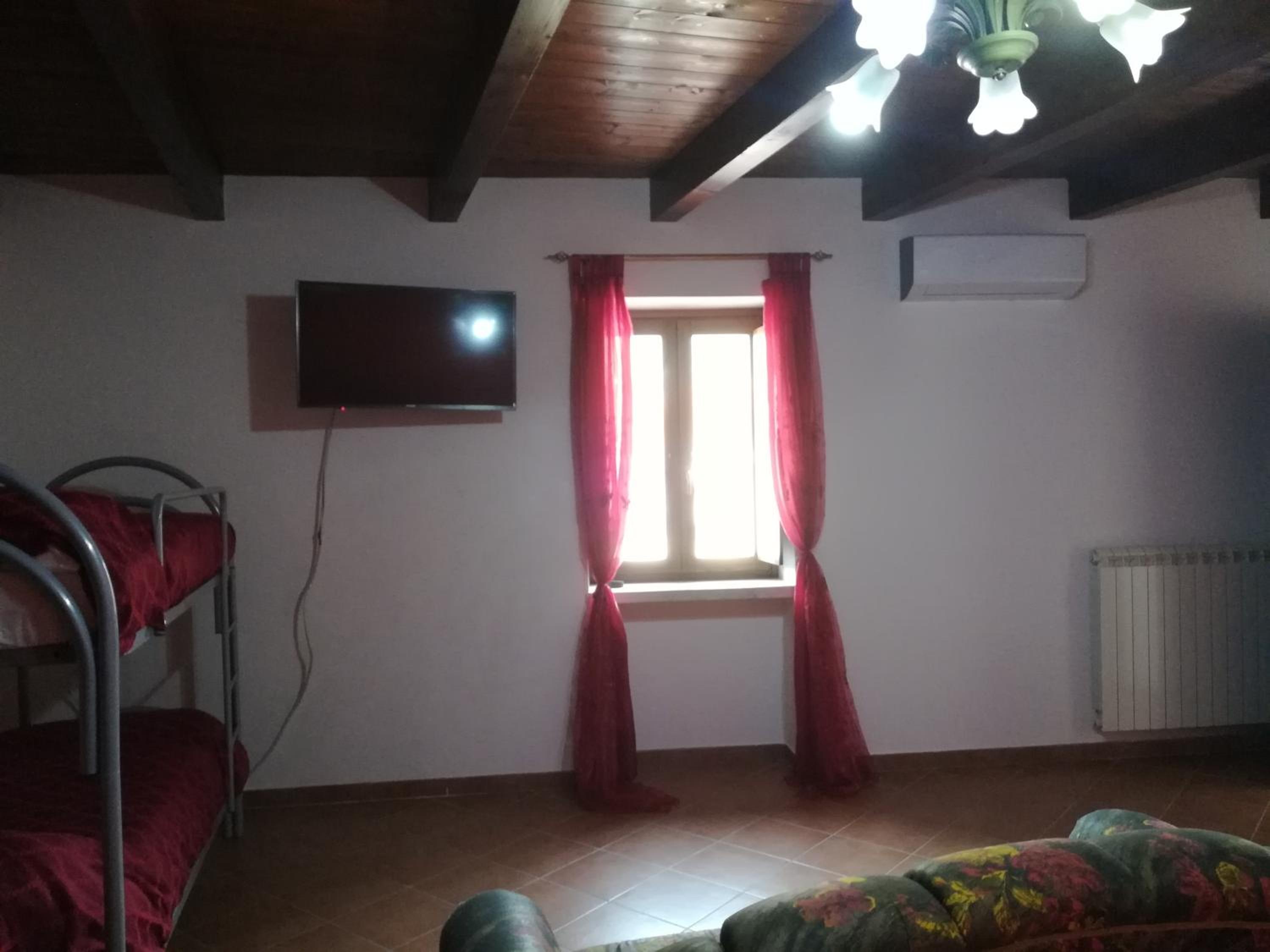 Quadruple Room With Private Bathroom photo 1