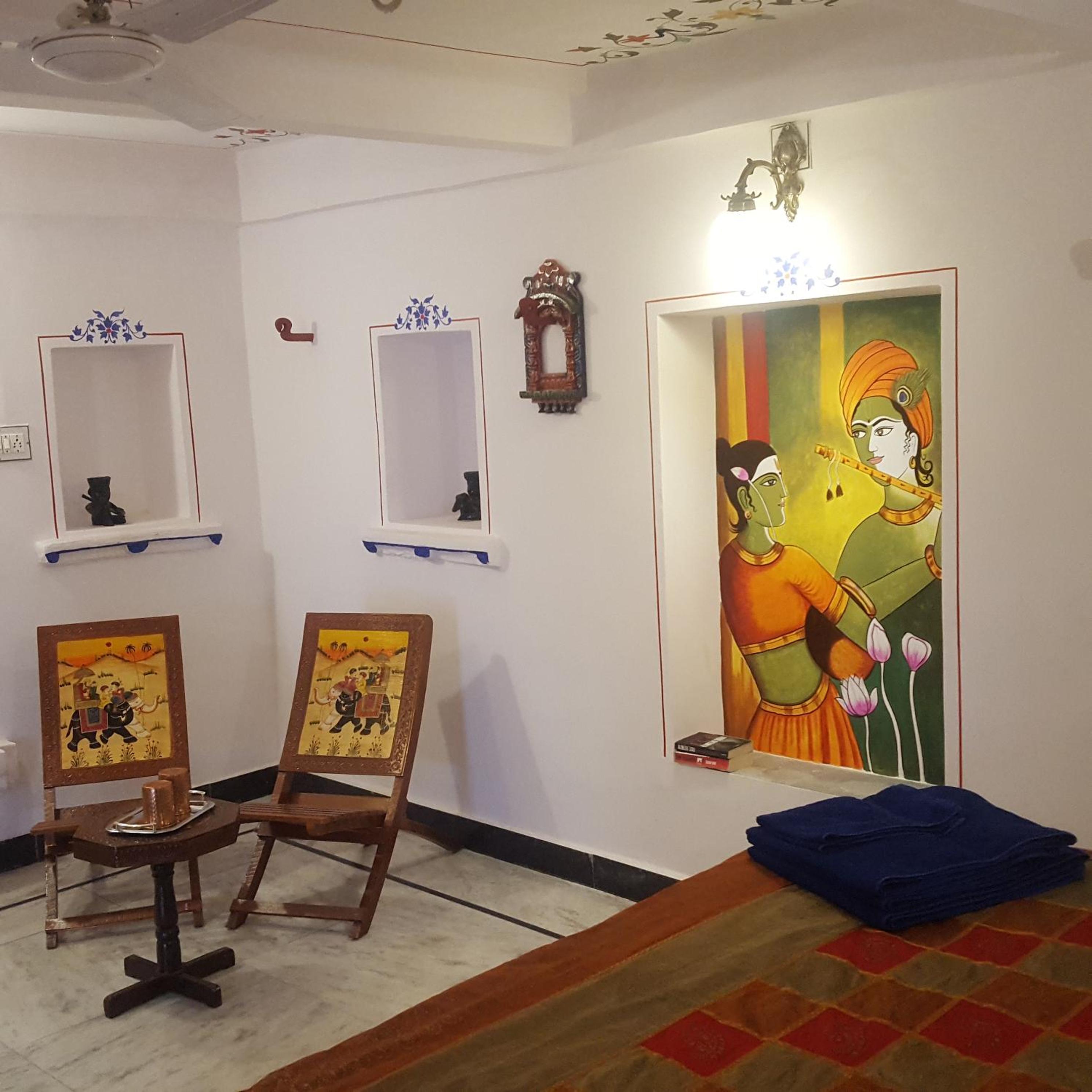 Deluxe Queen Room - Photo 9