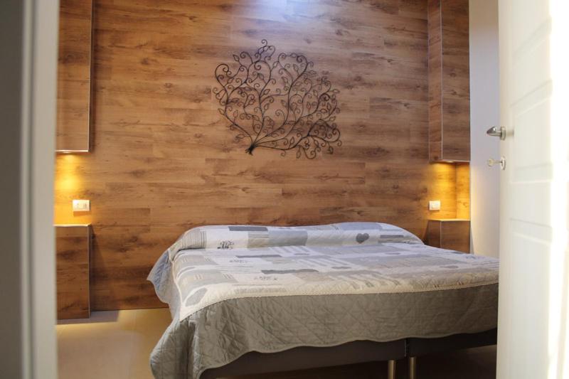 Double or Twin Room with Bathroom - Photo 10