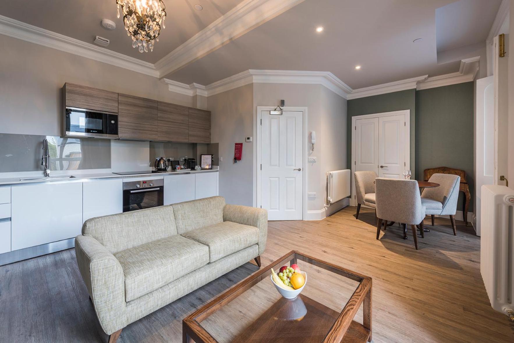 One-Bedroom Suite photo 2