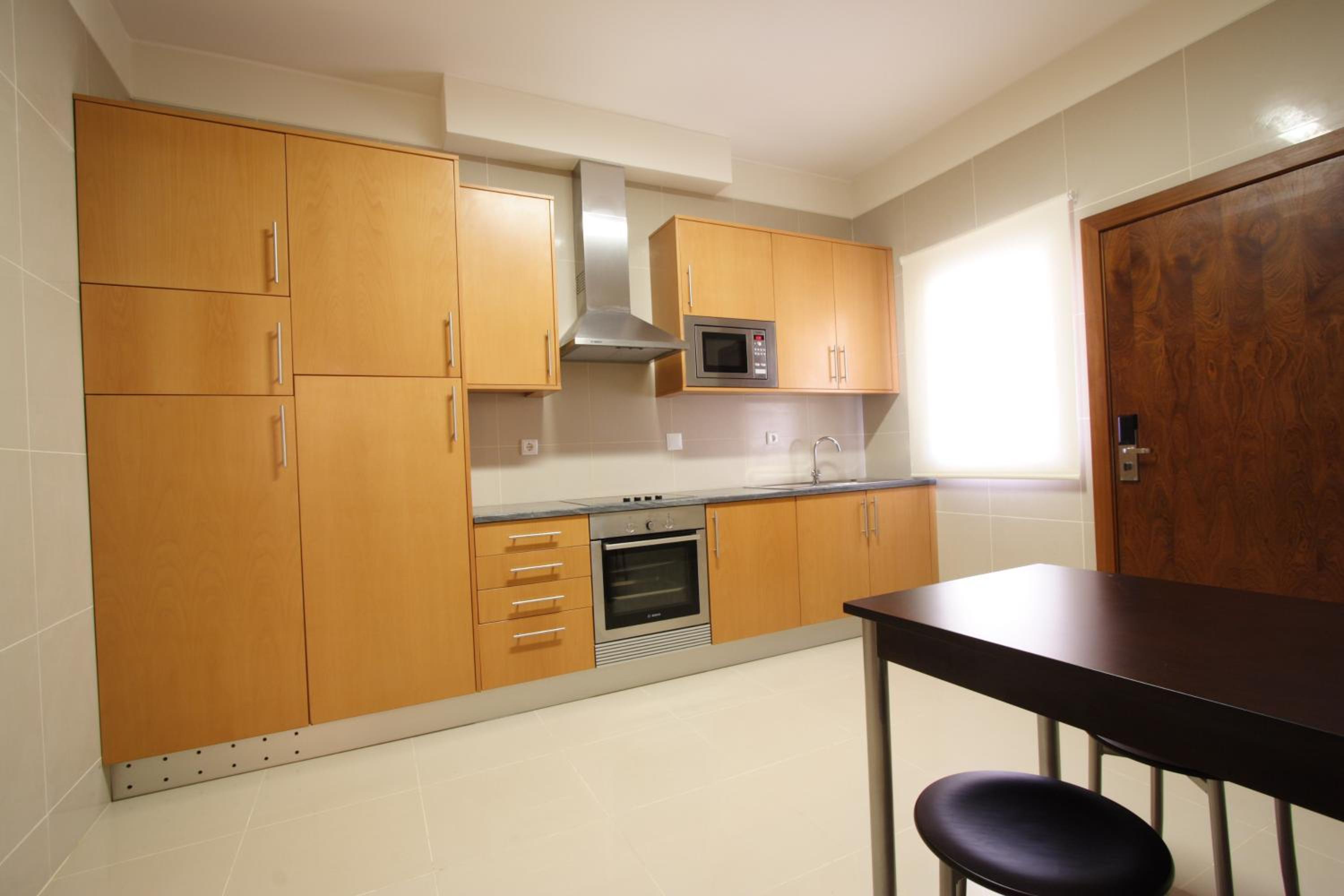 One-Bedroom Apartment - Photo 2