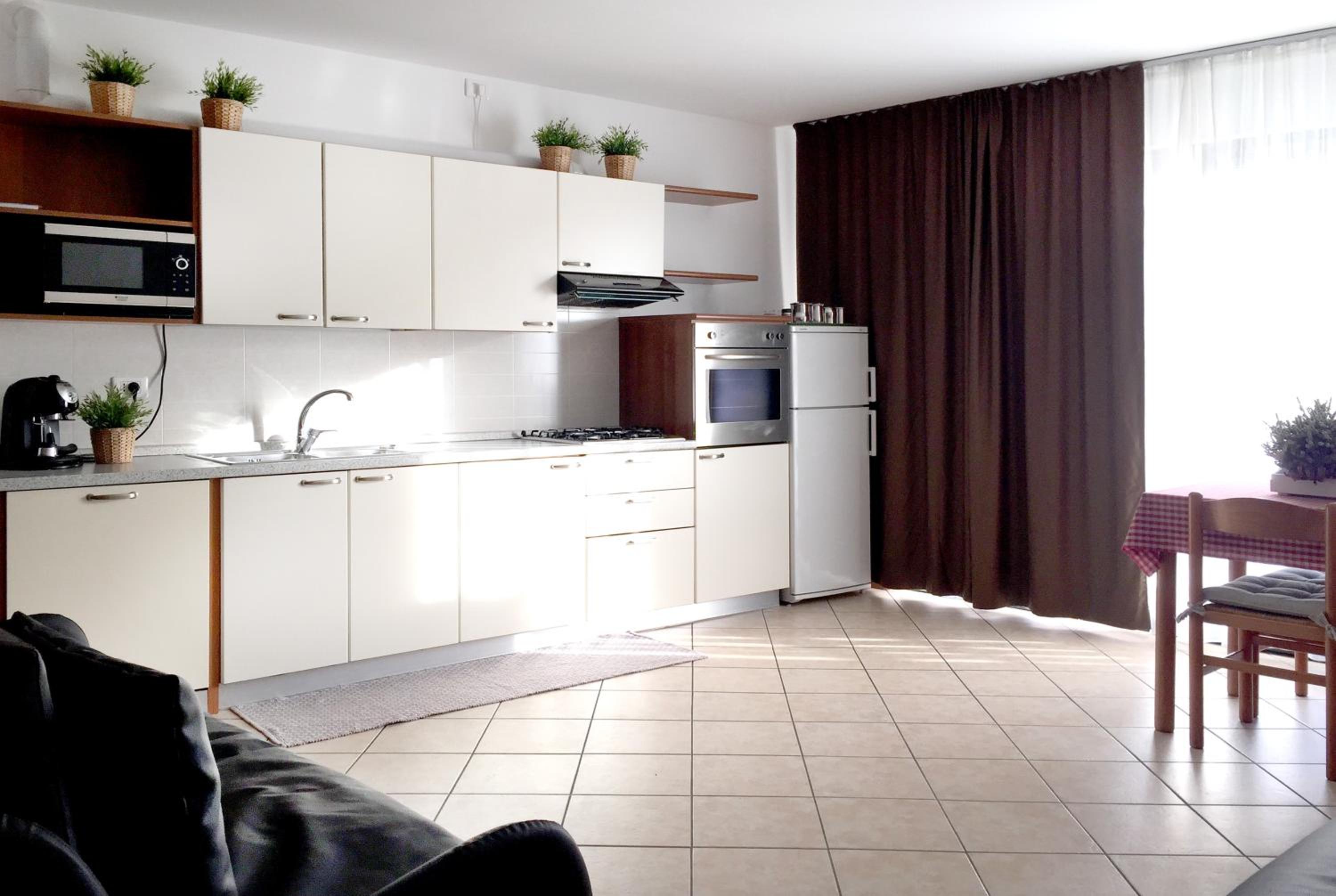 One-Bedroom Apartment photo 3