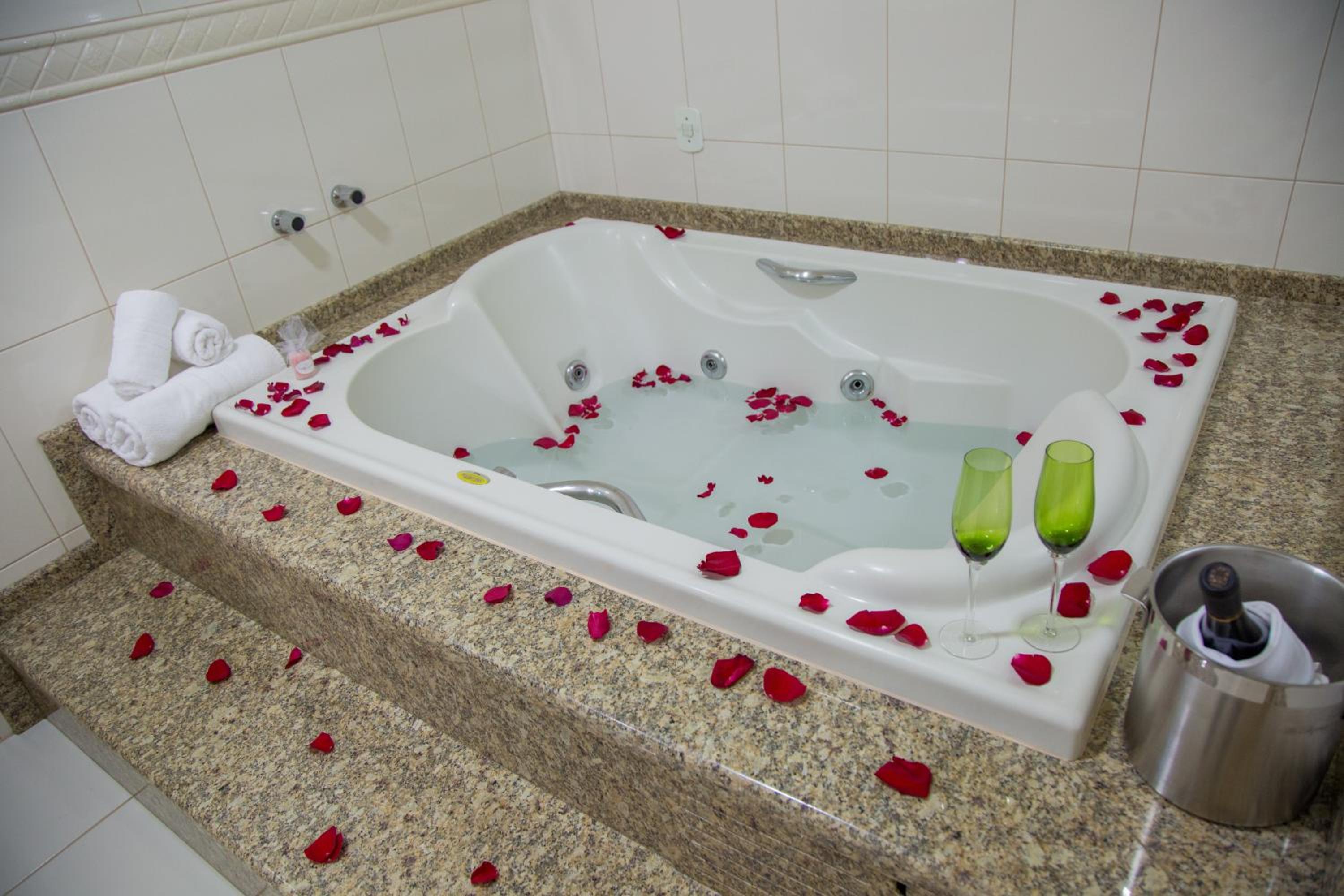 Queen Room with Spa Bath photo 3