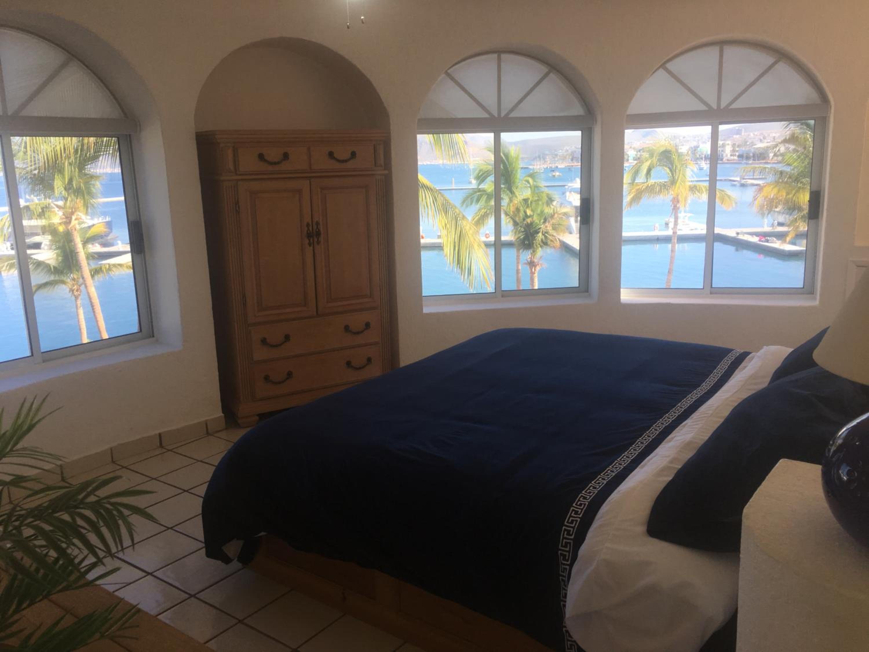 Apartment with Sea View - Photo 46