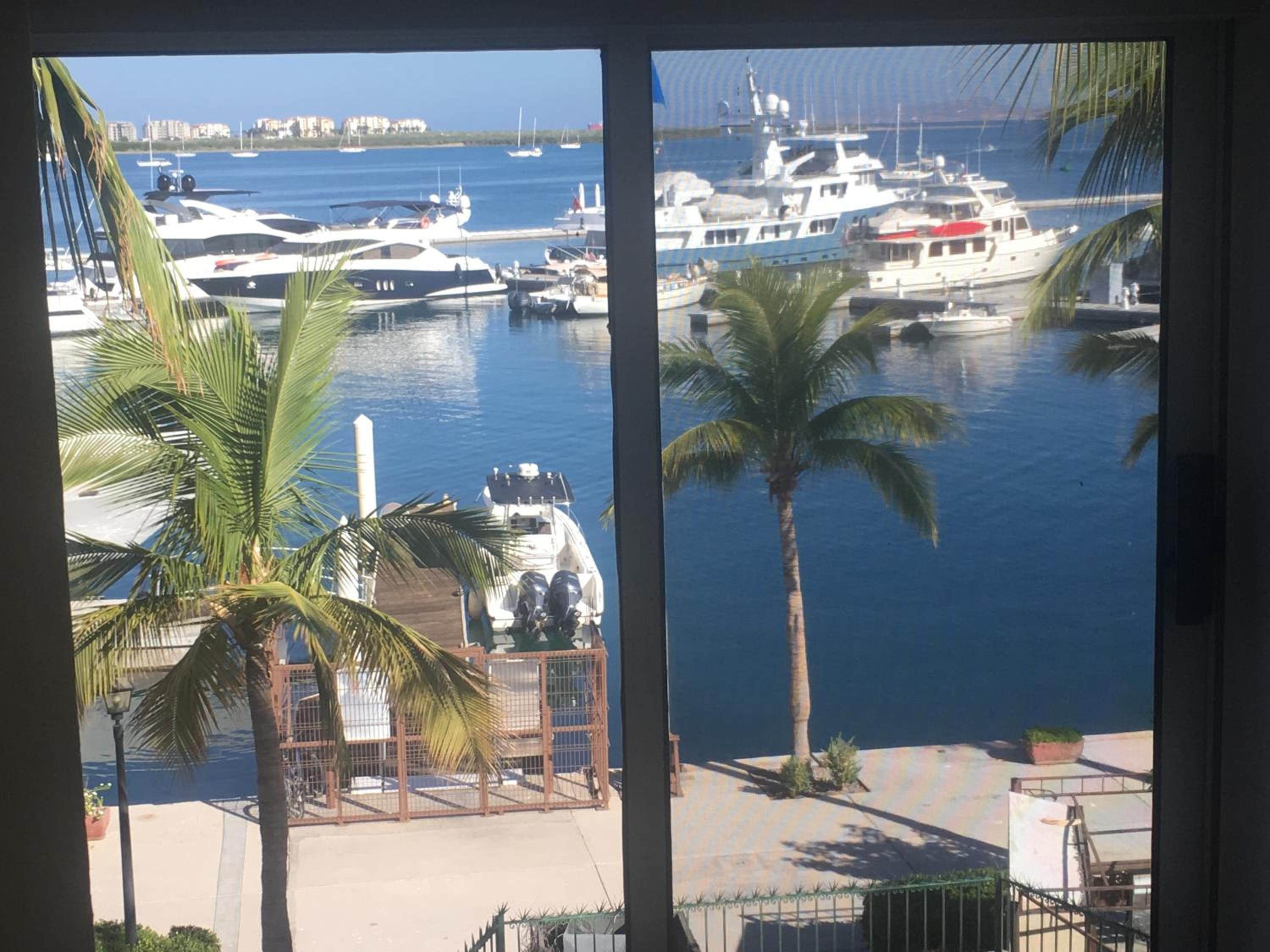 Apartment with Sea View - Photo 43