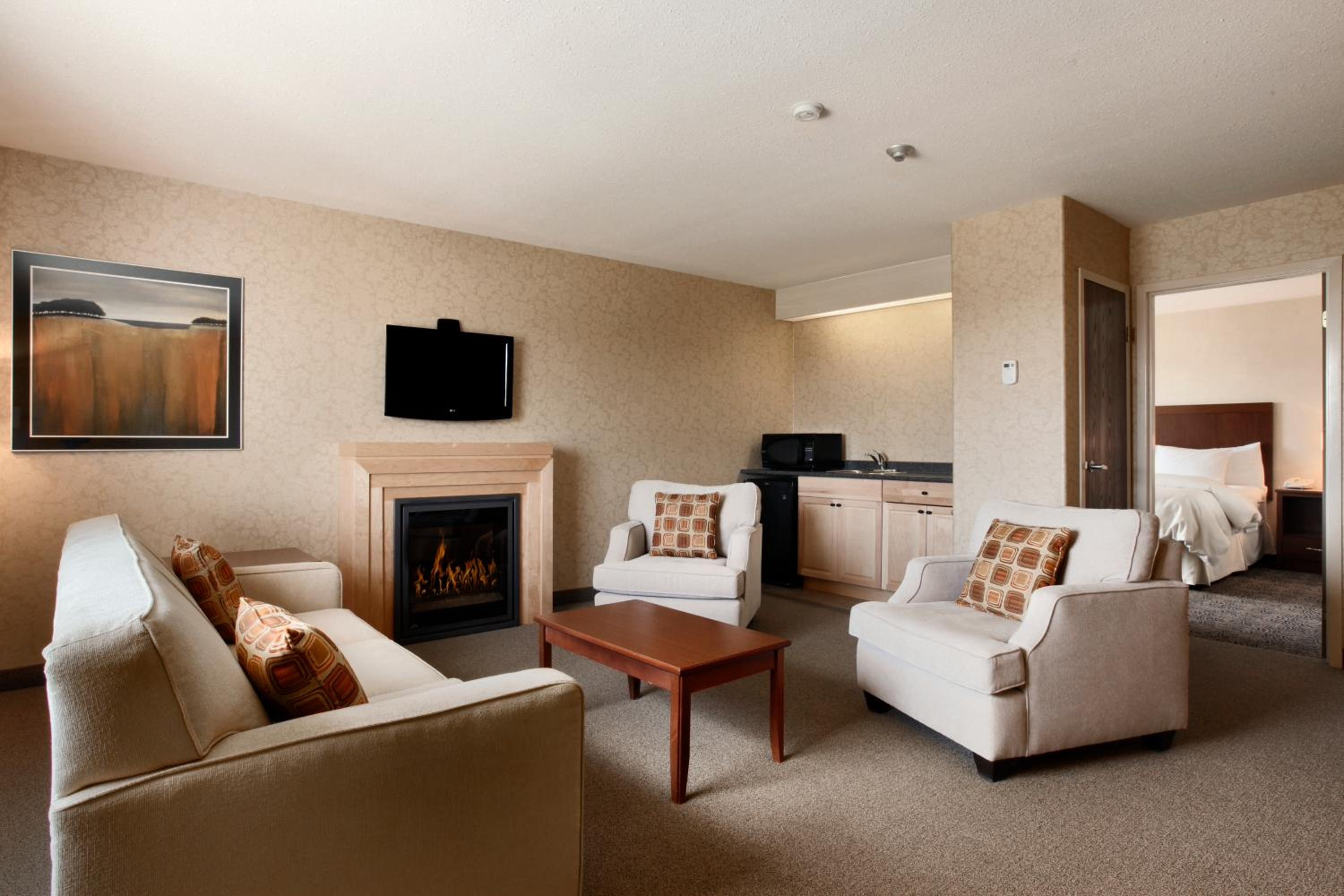 The King Studio Suite with Balcony  - Photo 4