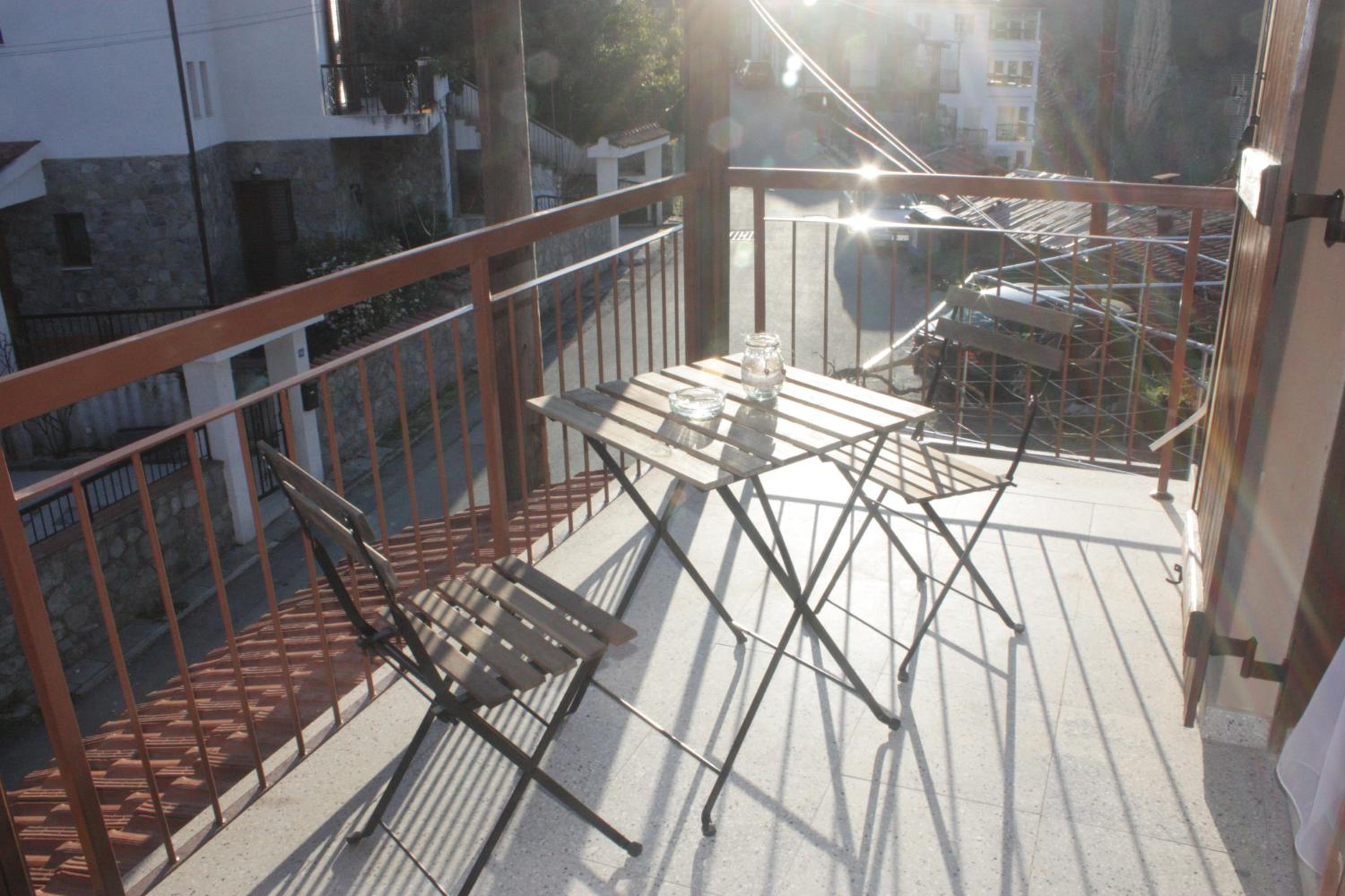 Triple Room with Balcony - Photo 4