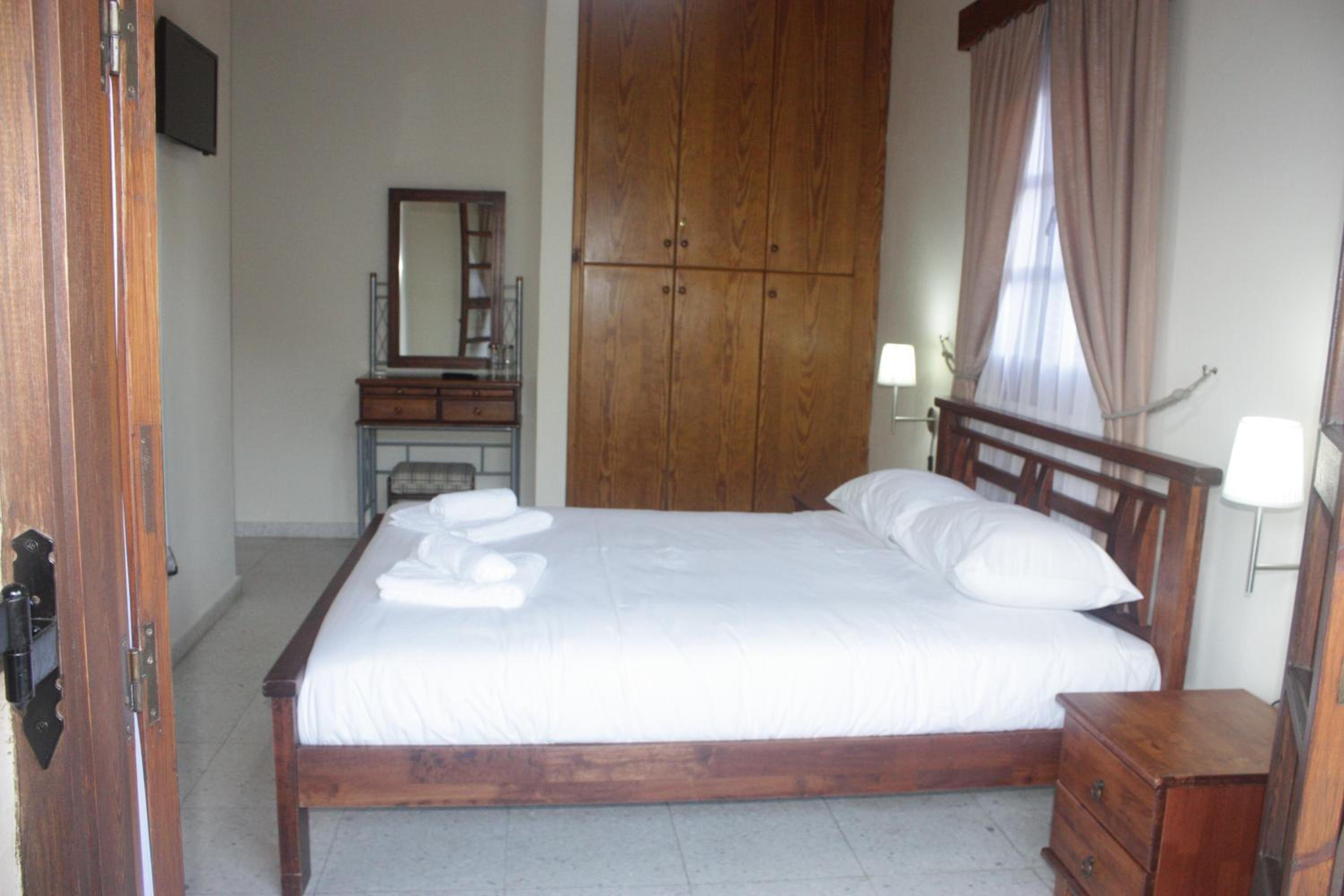 Double Room with Balcony - Photo 1