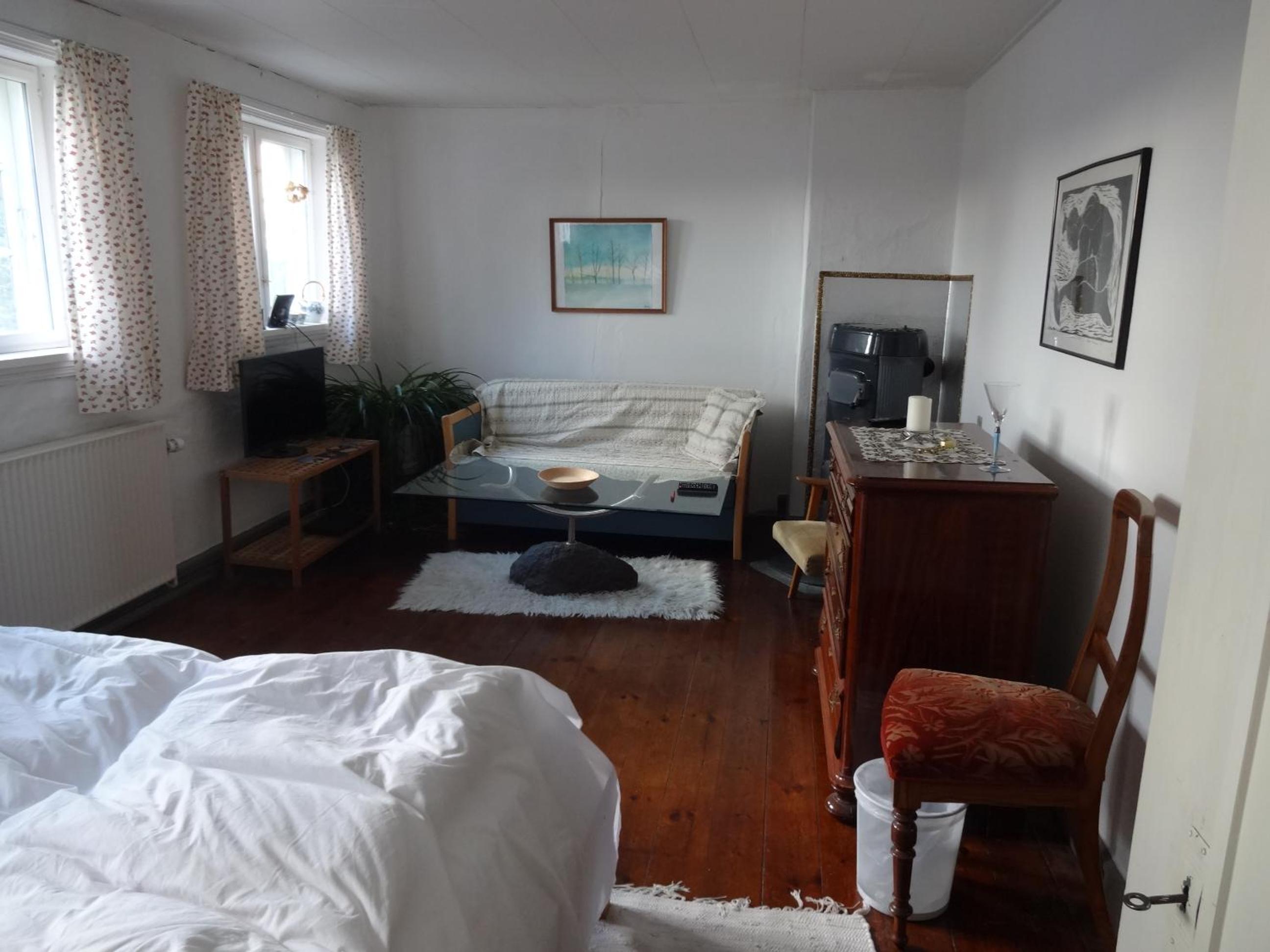 Family Room photo 3