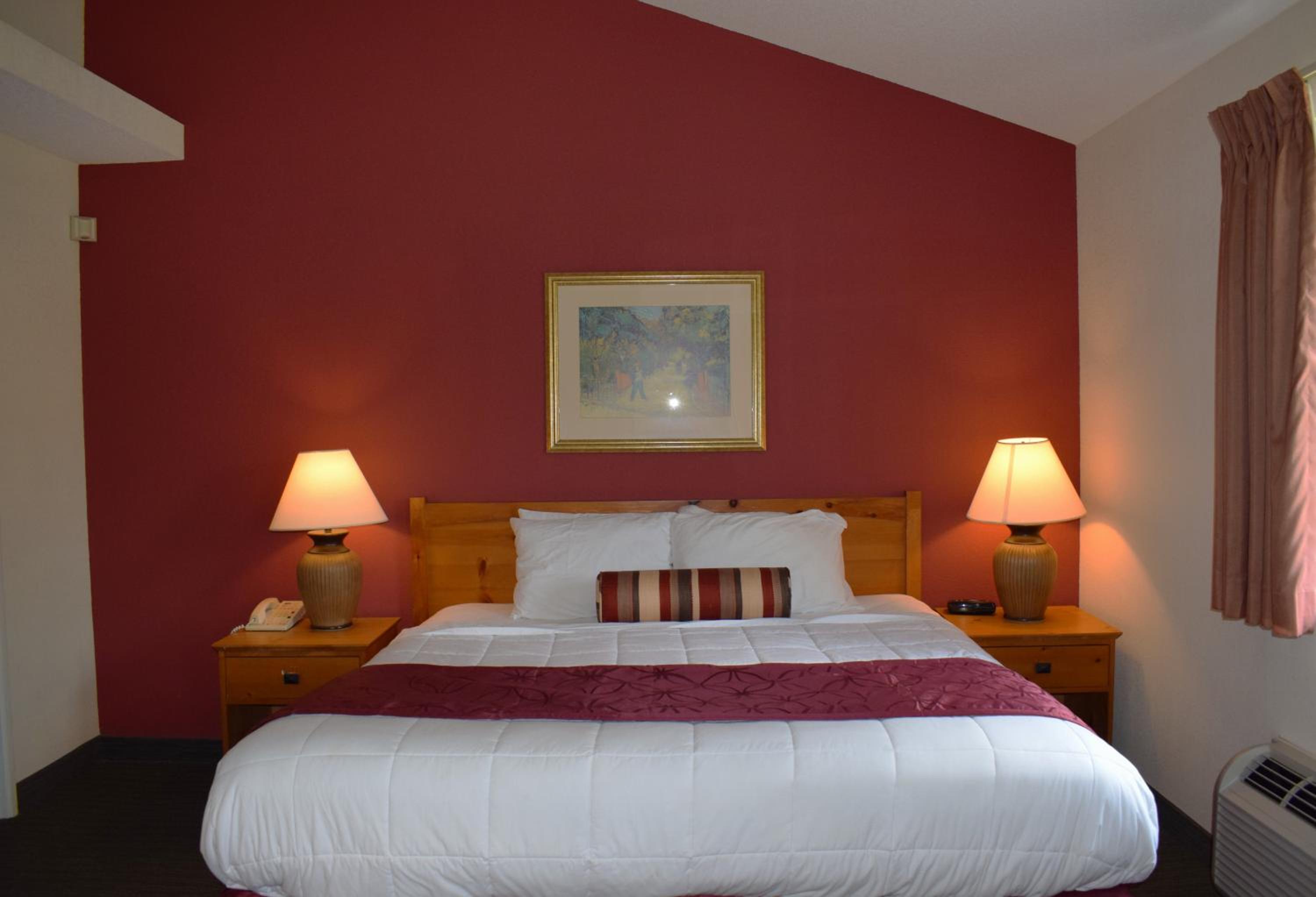 King Room - Non-Smoking - Photo 4