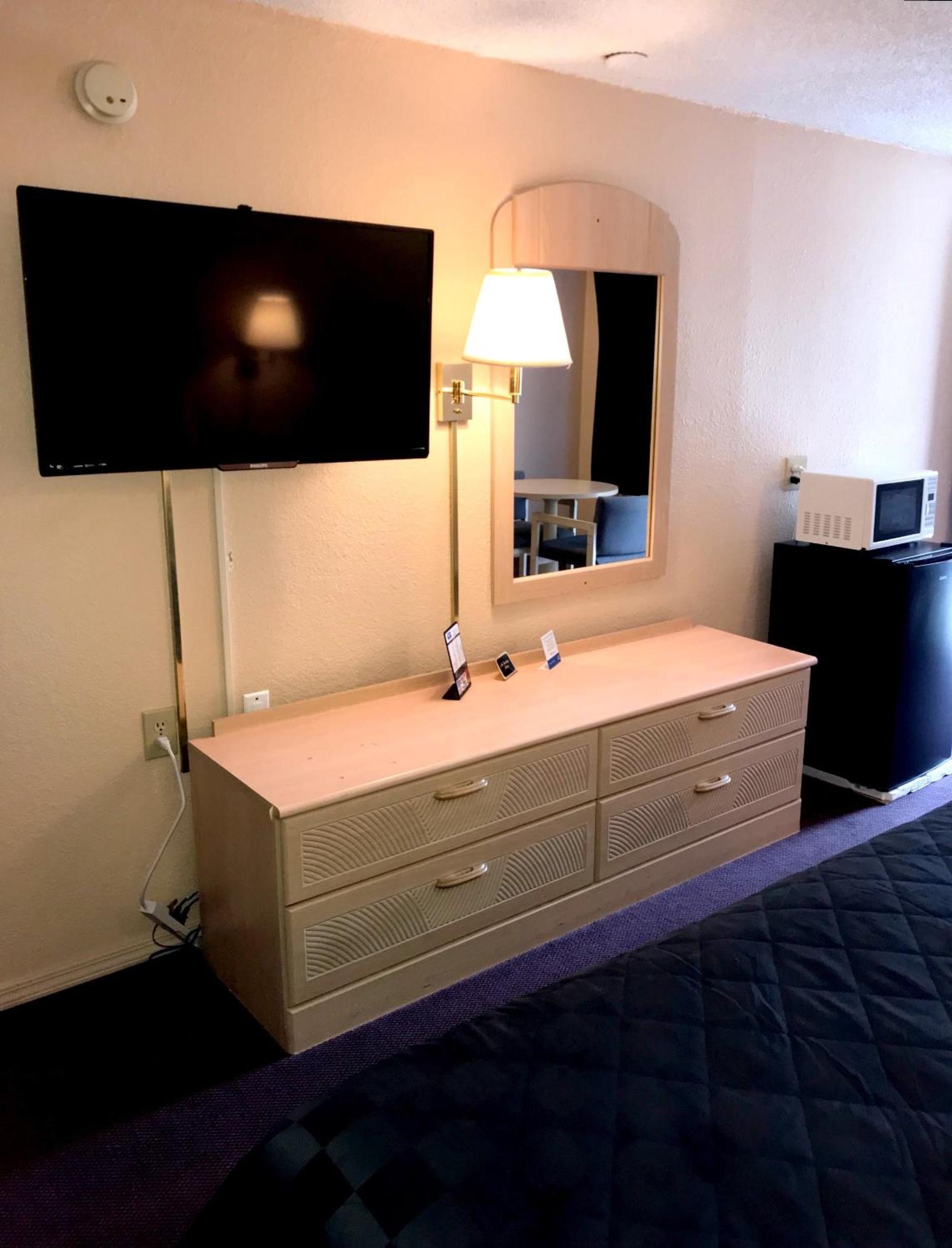 Double Room with Two Double Beds - Smoking - Photo 12
