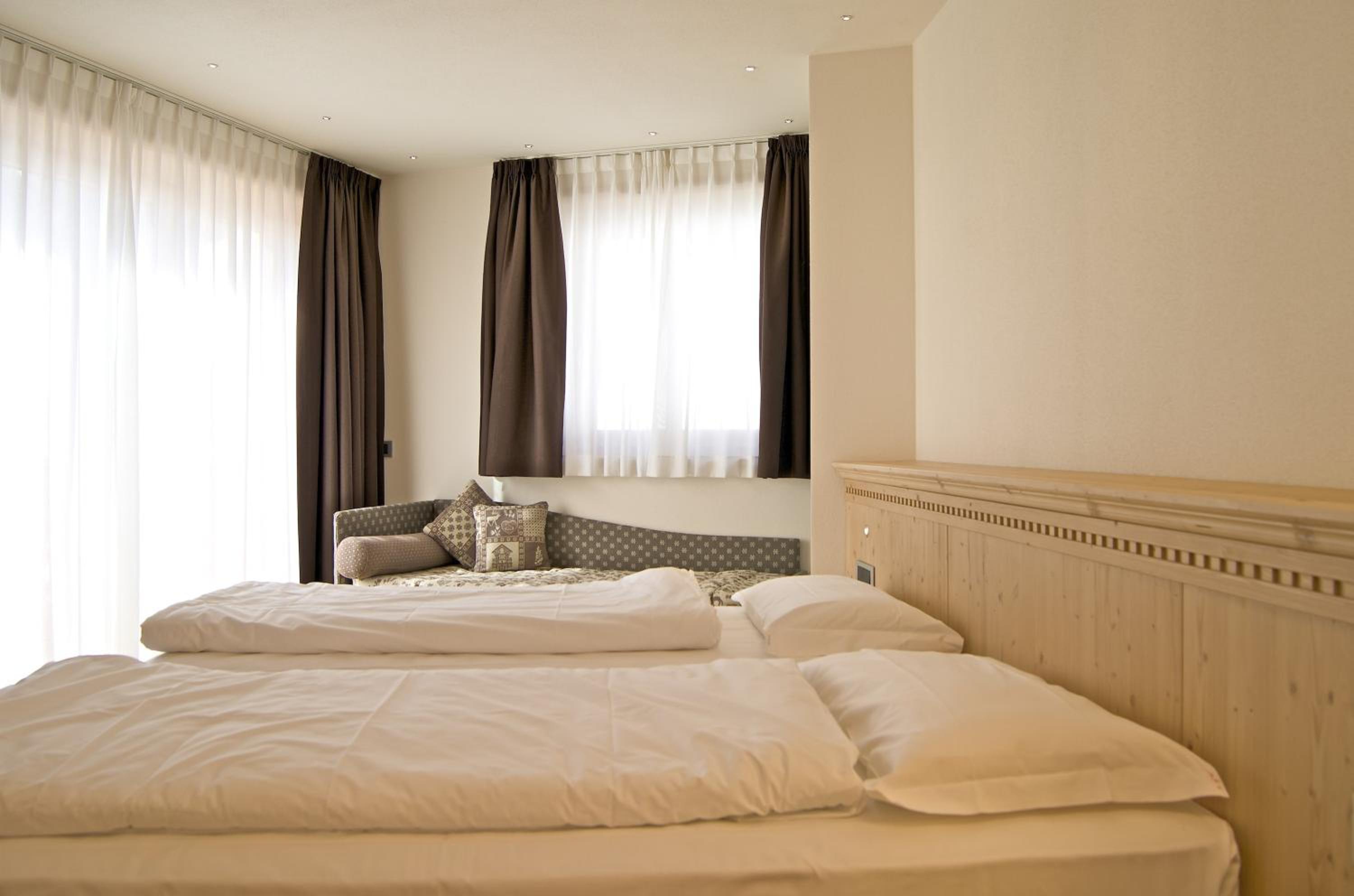 Superior Double or Twin Room photo 2