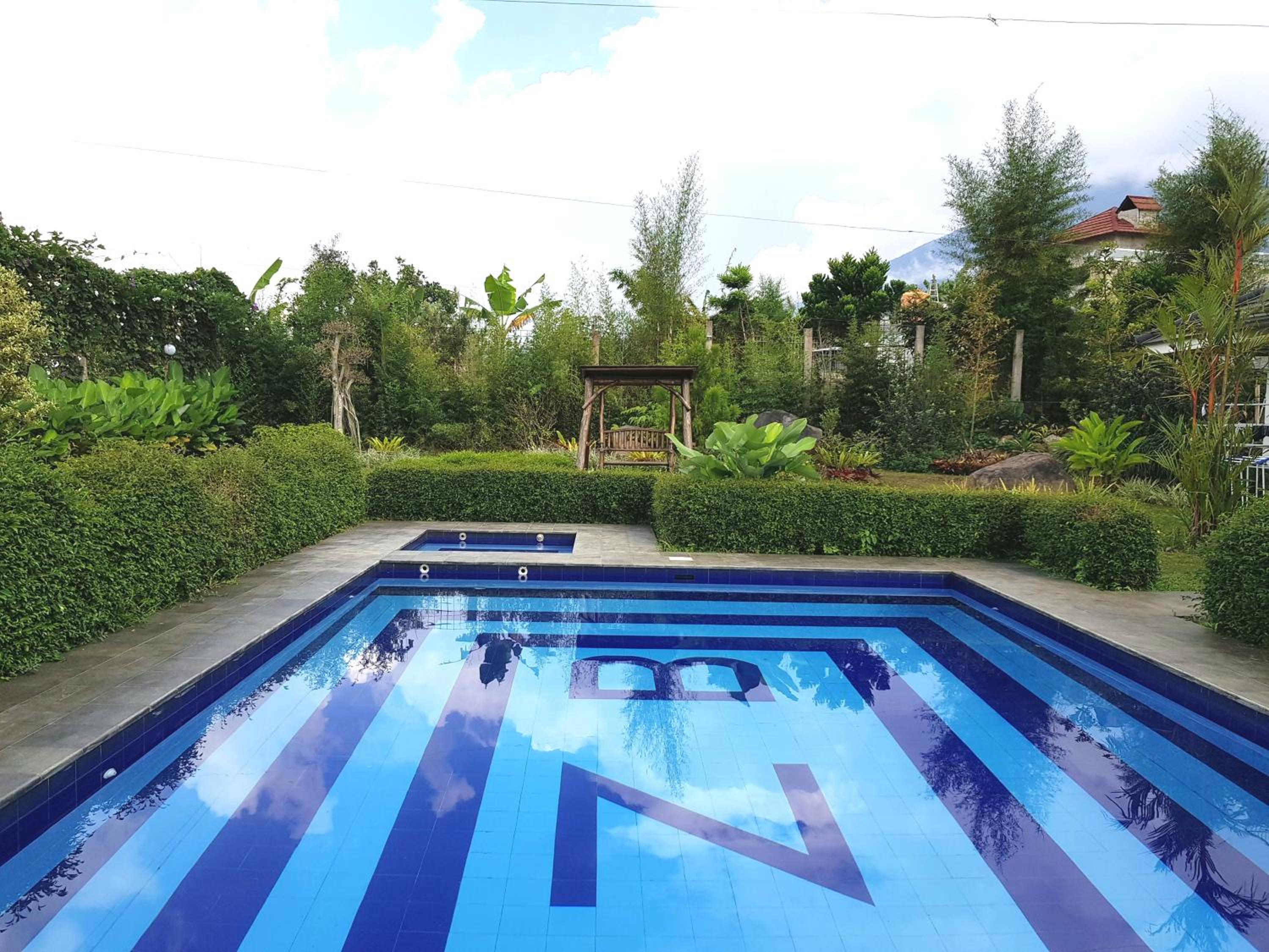 Villa with Private Pool - Photo 10
