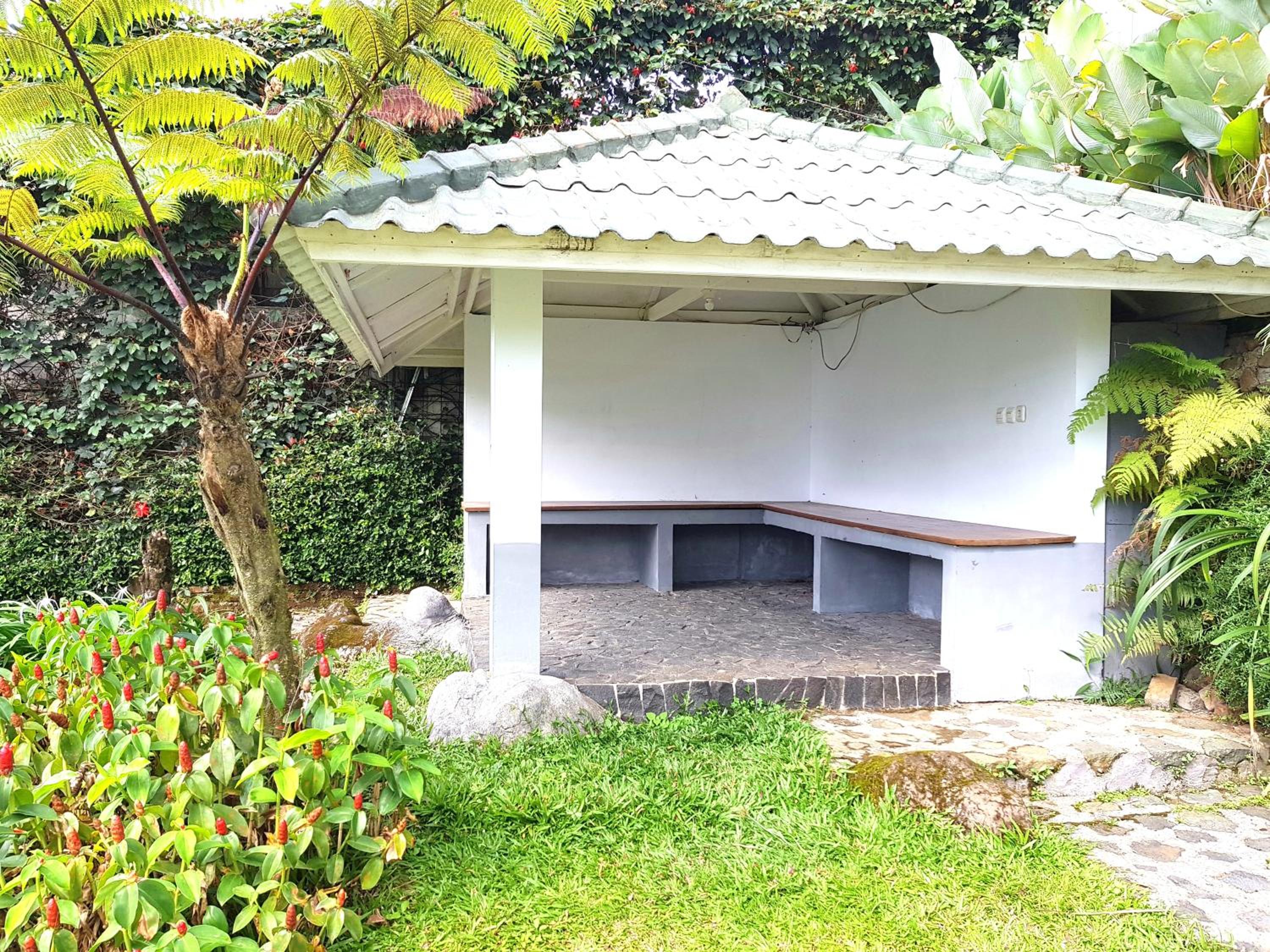 Villa with Private Pool - Photo 9