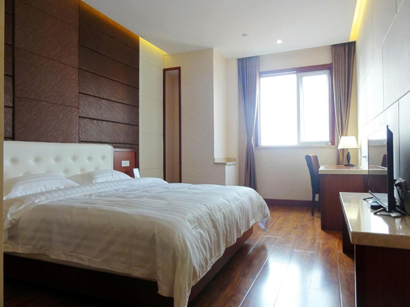 Superior Queen Room