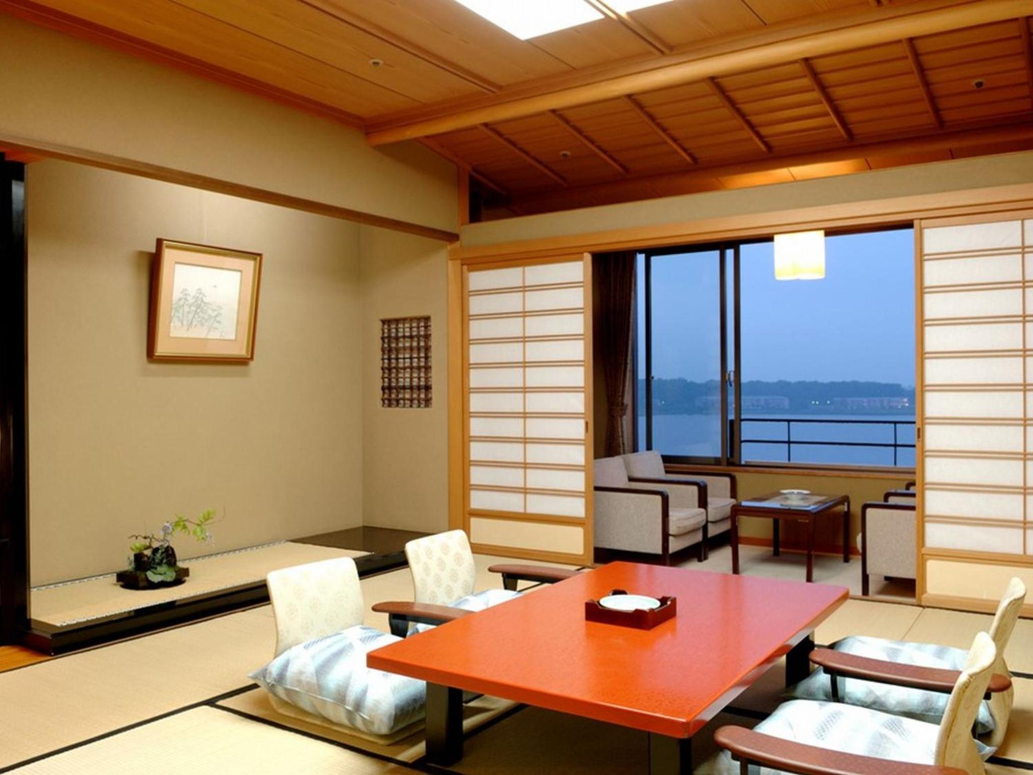 Japanese-Style Room