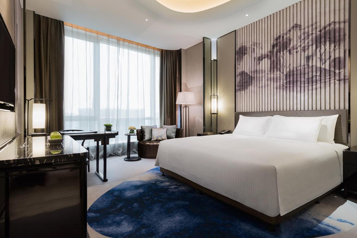 Executive Deluxe King Room