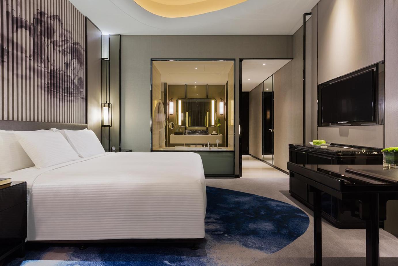 Grand Deluxe King Room photo 2