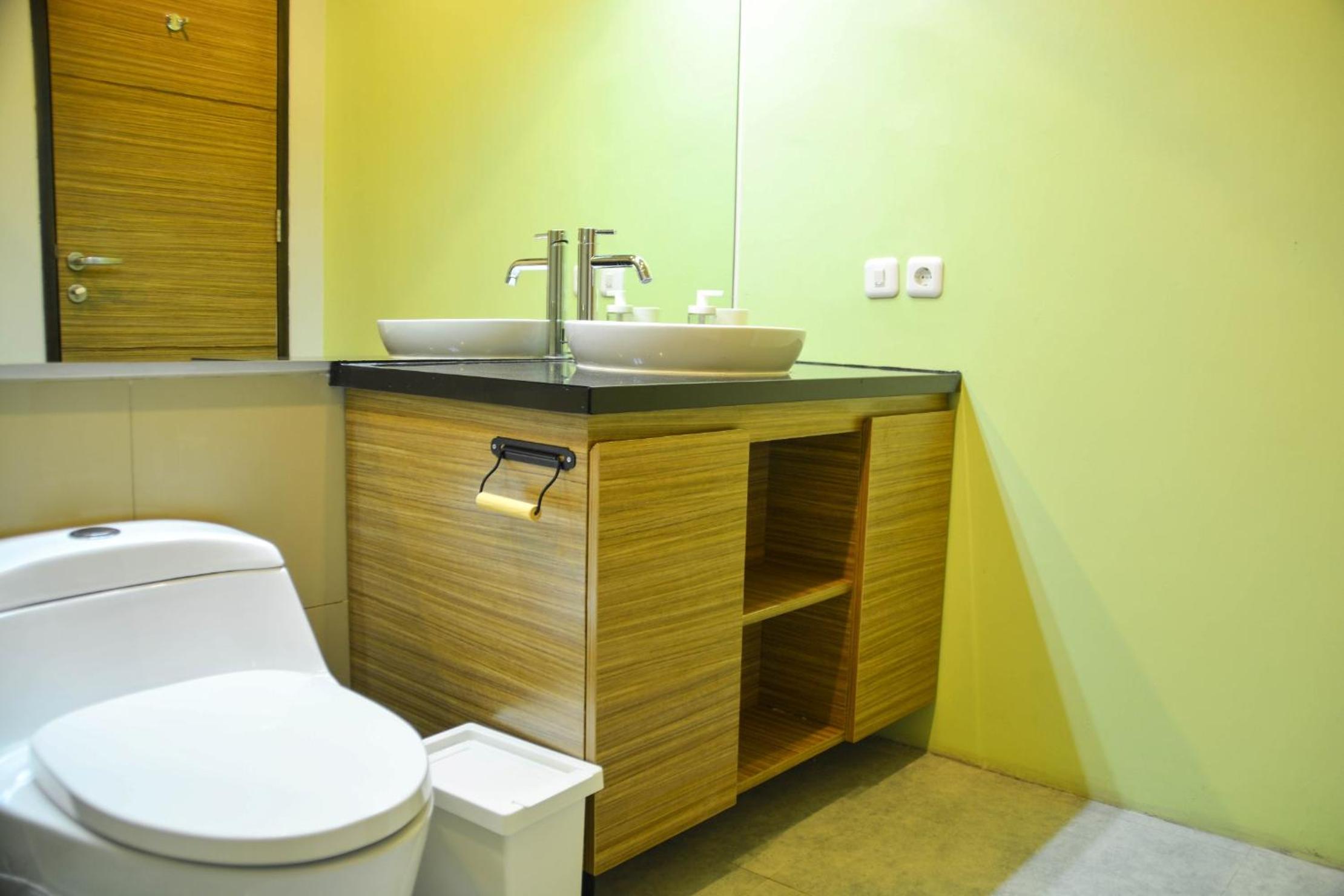 One-Bedroom Suite - Photo 2
