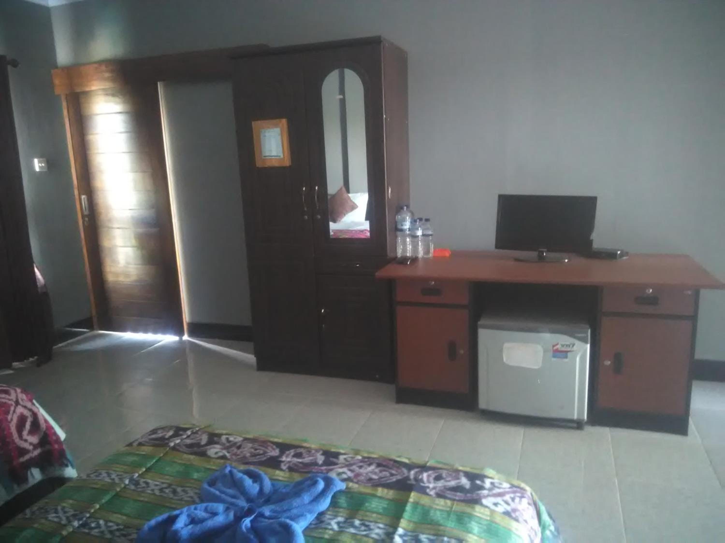 Standard Twin Room - Photo 1