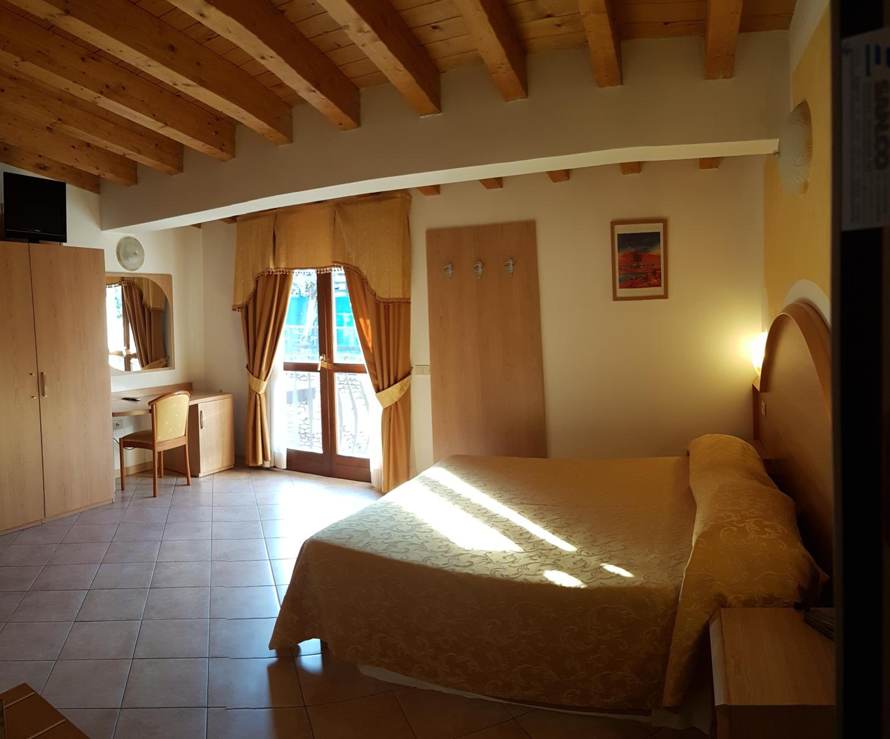 Budget Double Room photo 1