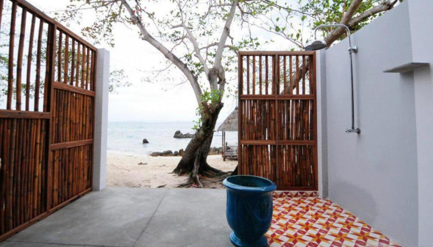 Bungalow - Beach Front - Photo 13