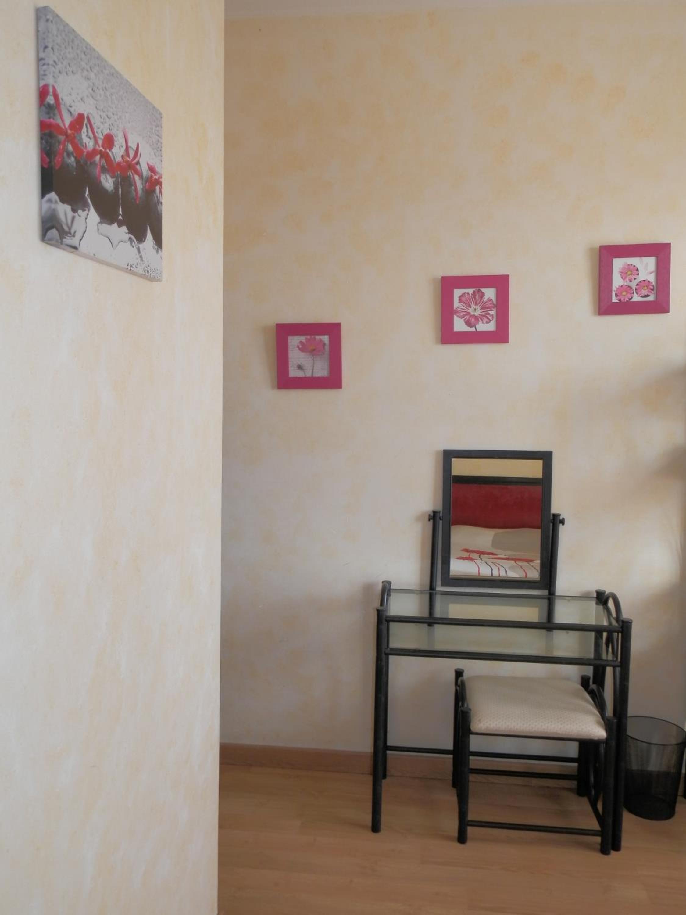 Standard Double Room - Photo 4