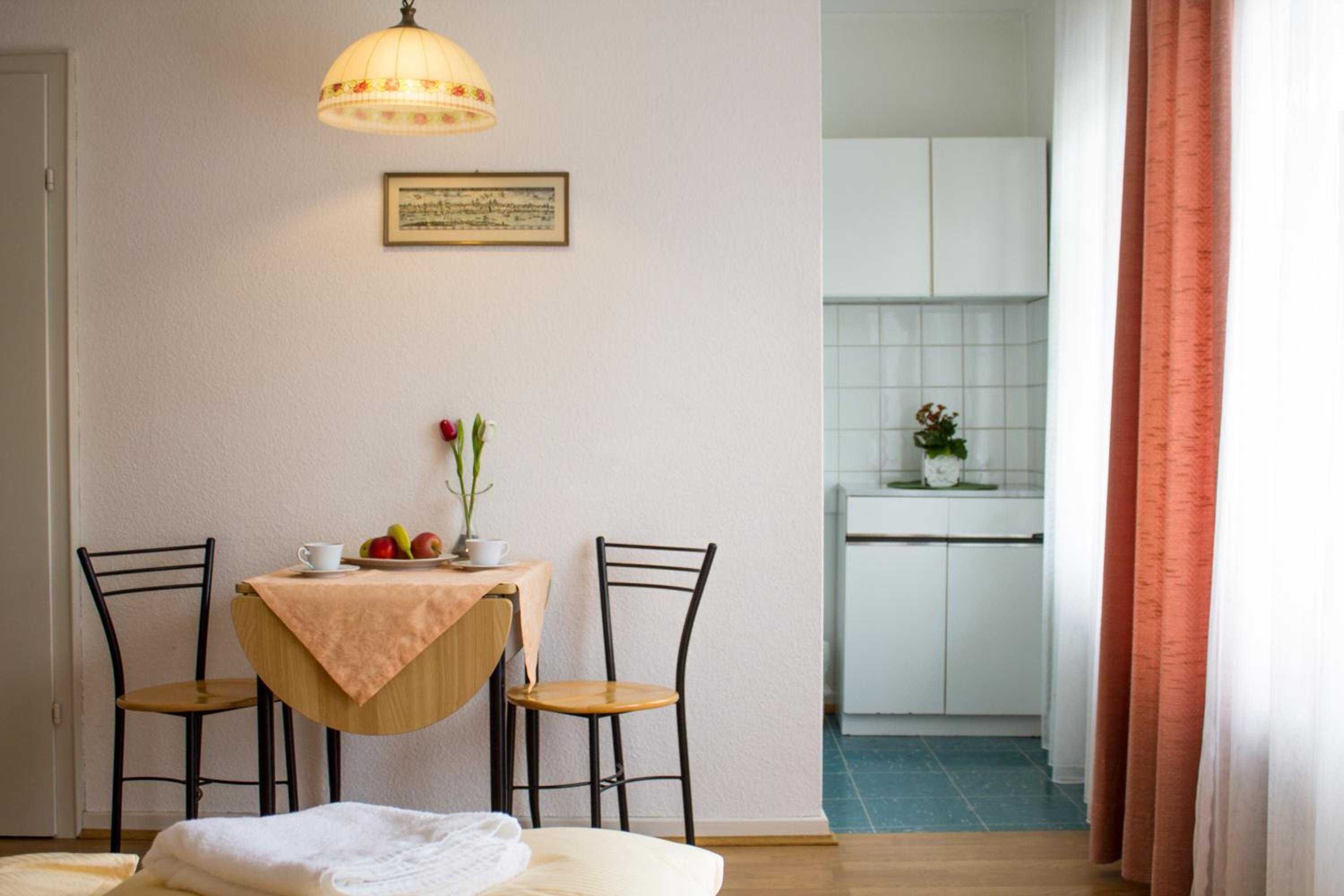 Apartment with Balcony photo 3