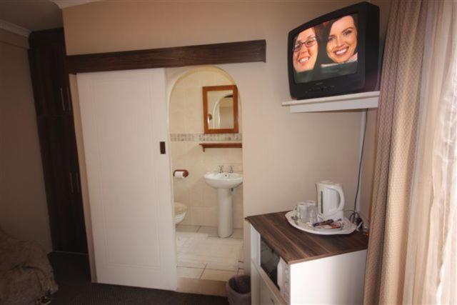 Budget Double Room photo 1