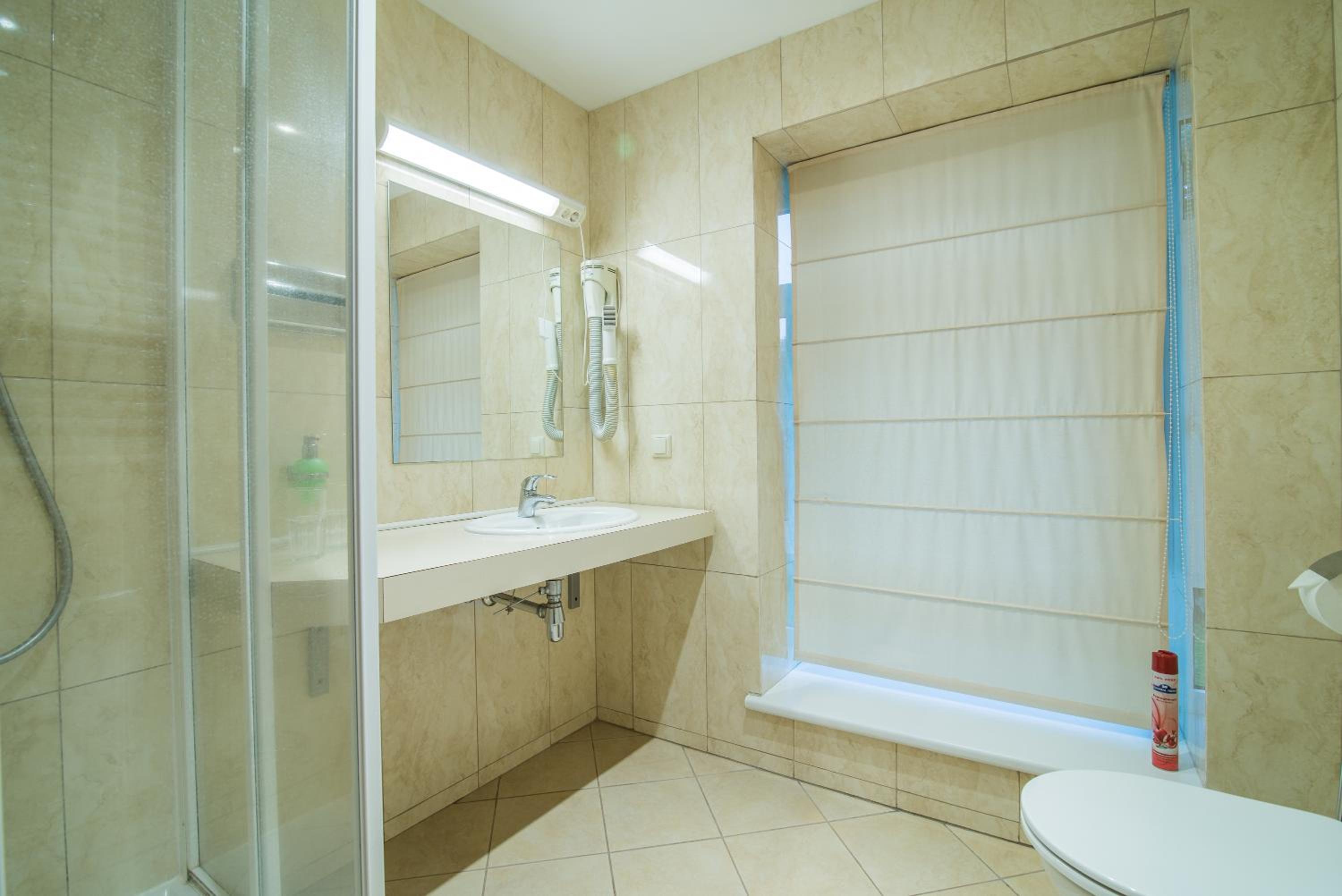 Superior Twin Room - Photo 4
