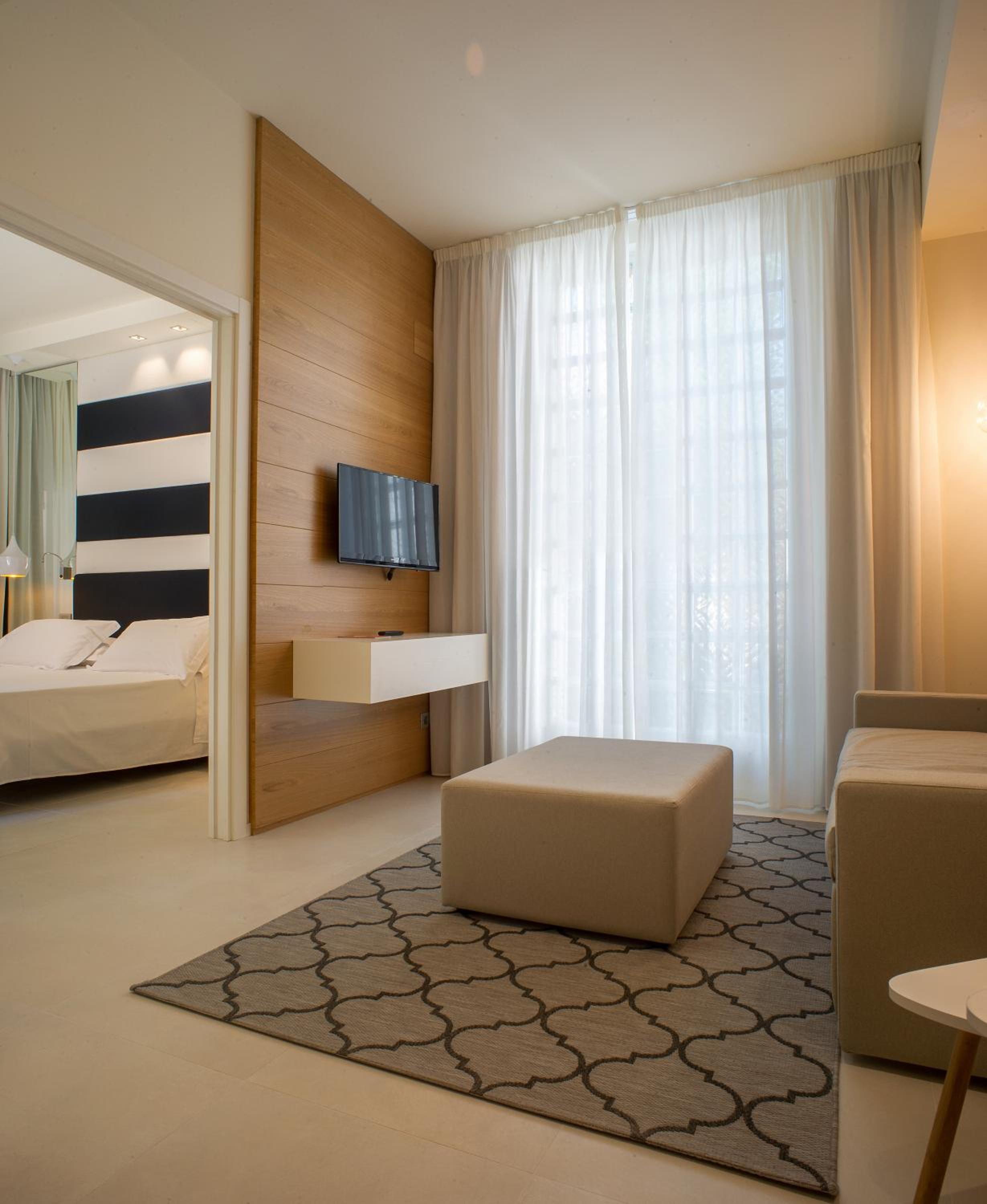 Switchable Apartment Option