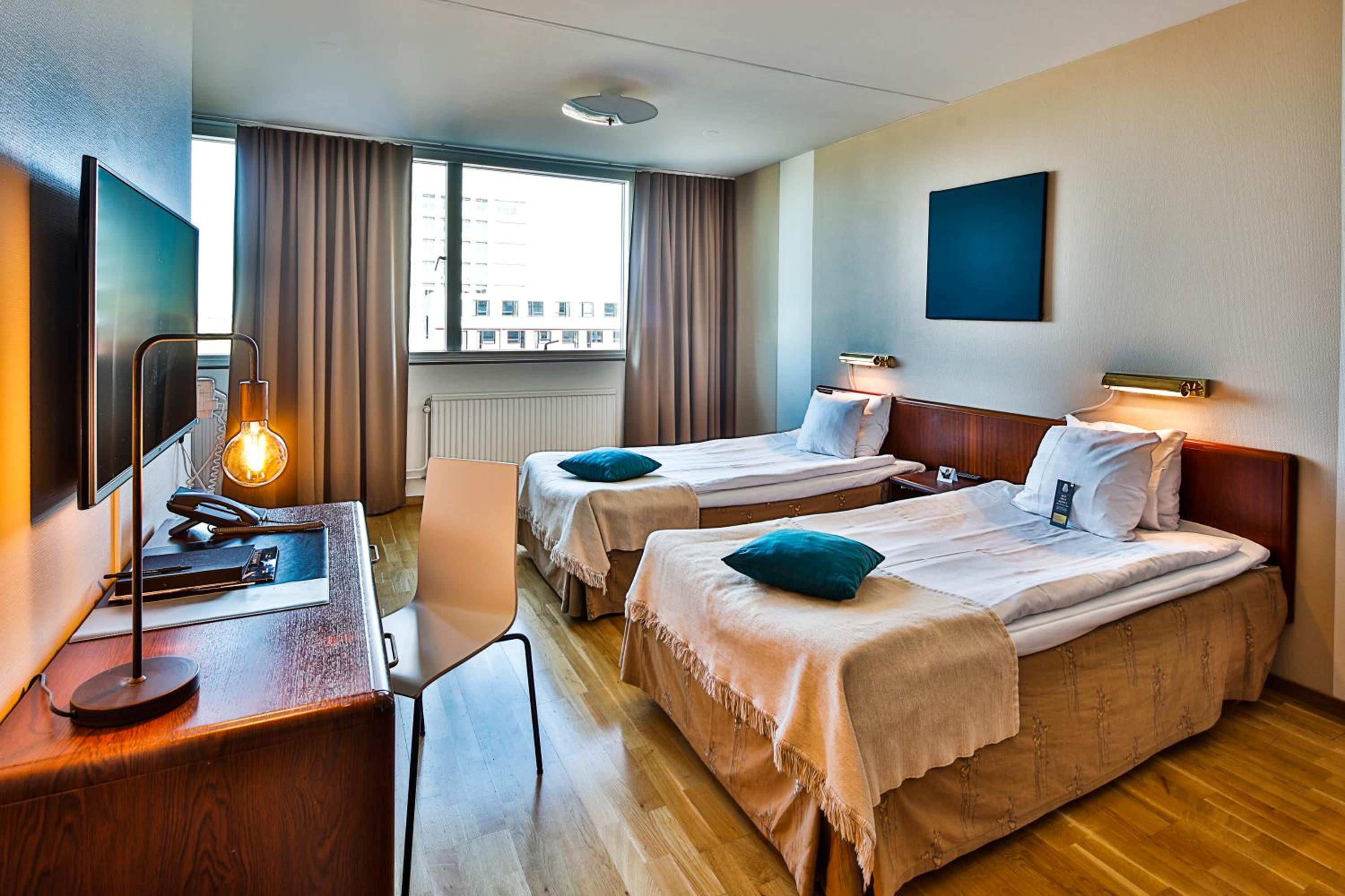 Standard Twin Room - Photo 11
