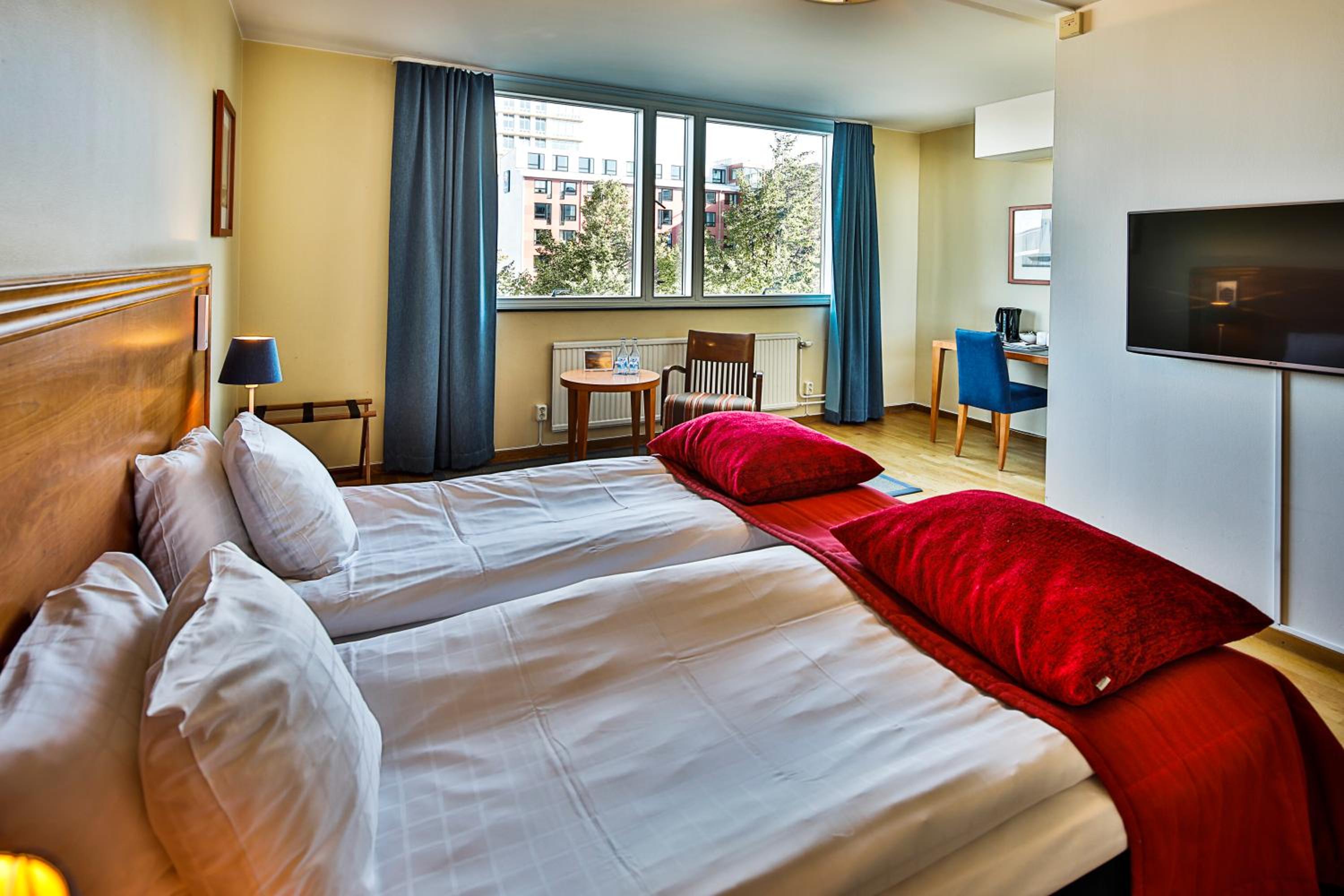 Deluxe Double Room - Photo 8