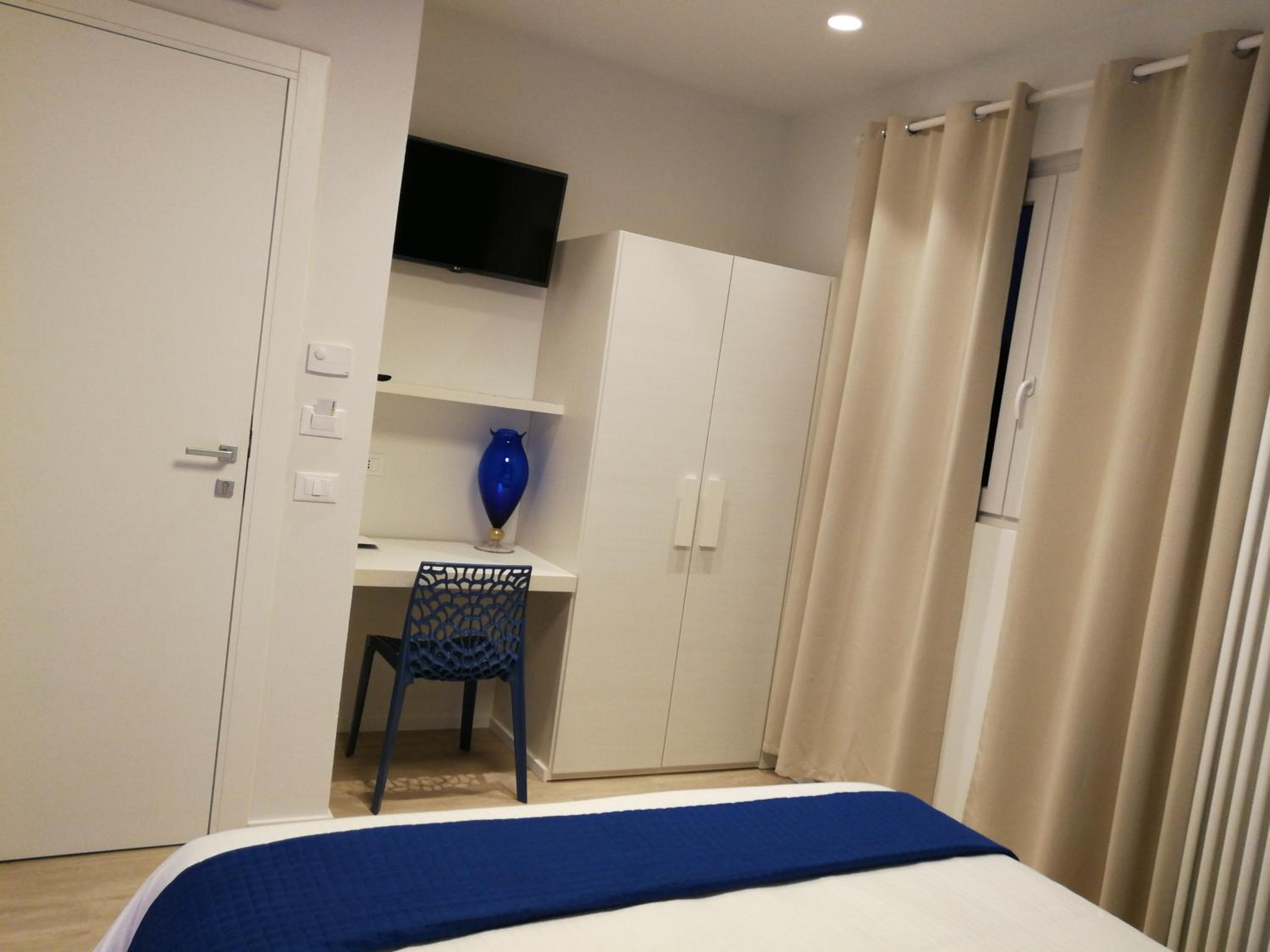 Double or Twin Room - Photo 1