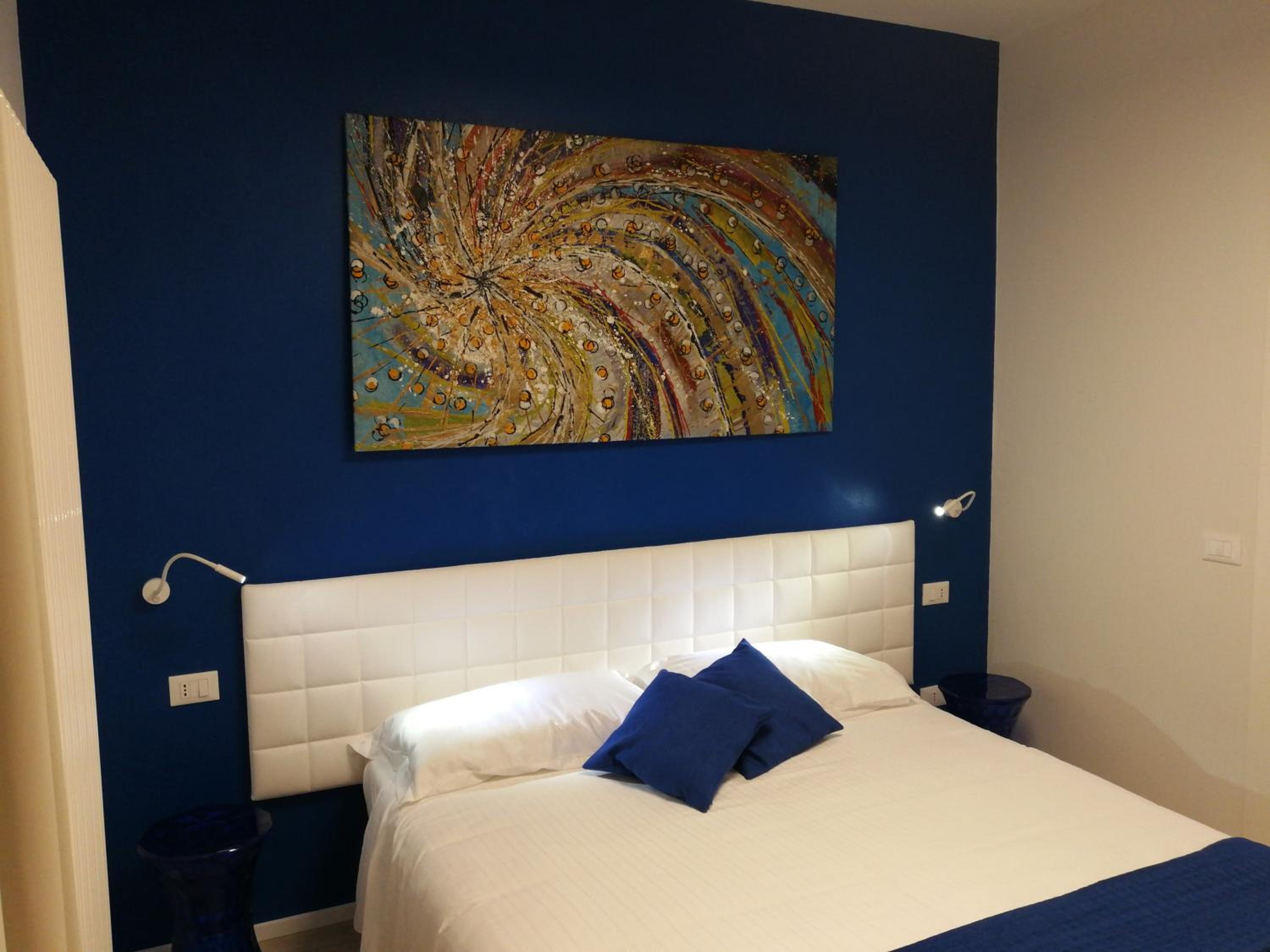 Double or Twin Room - Photo 12